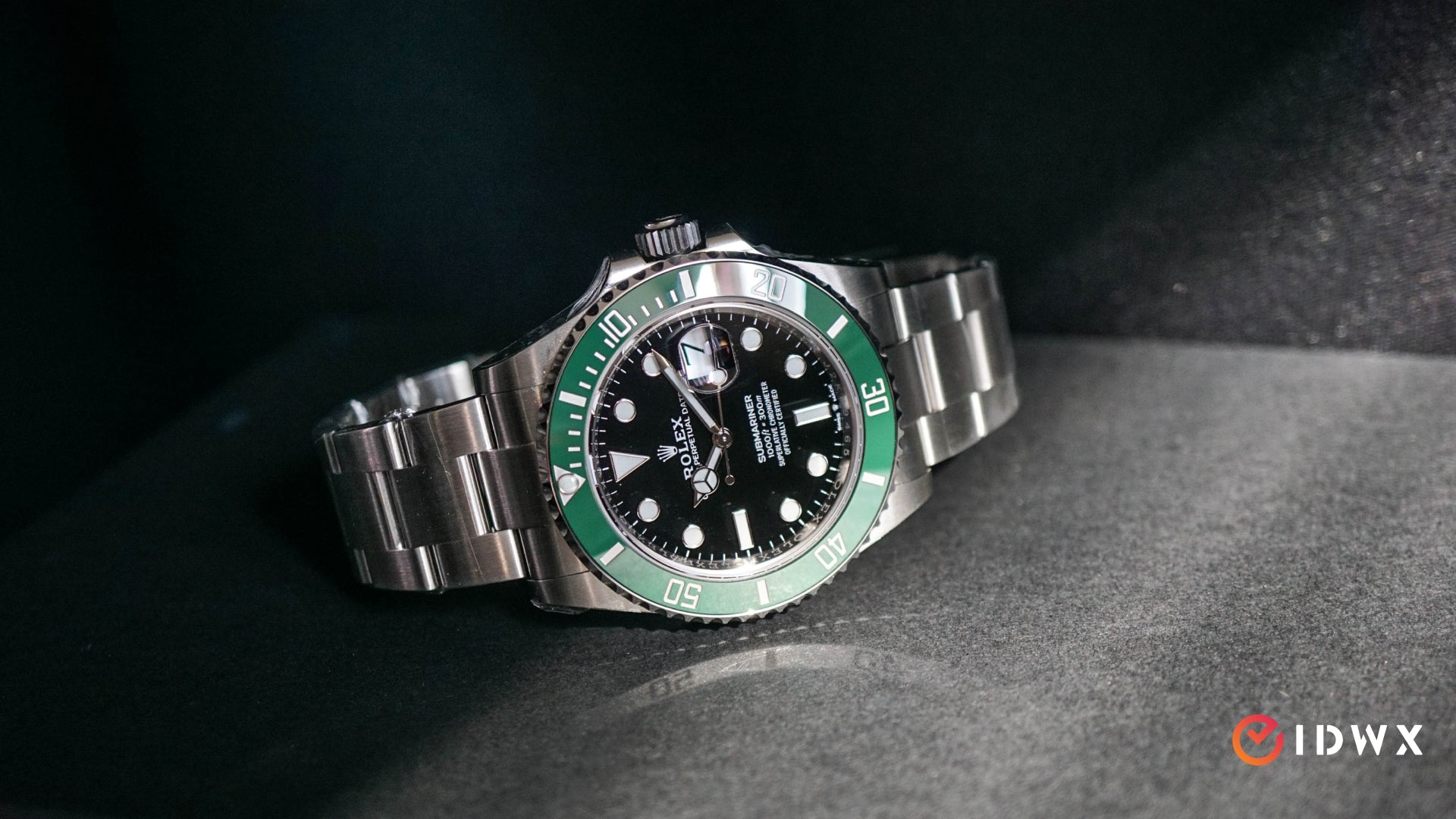 ROLEX SUBMARINER DATE INVESTASI
