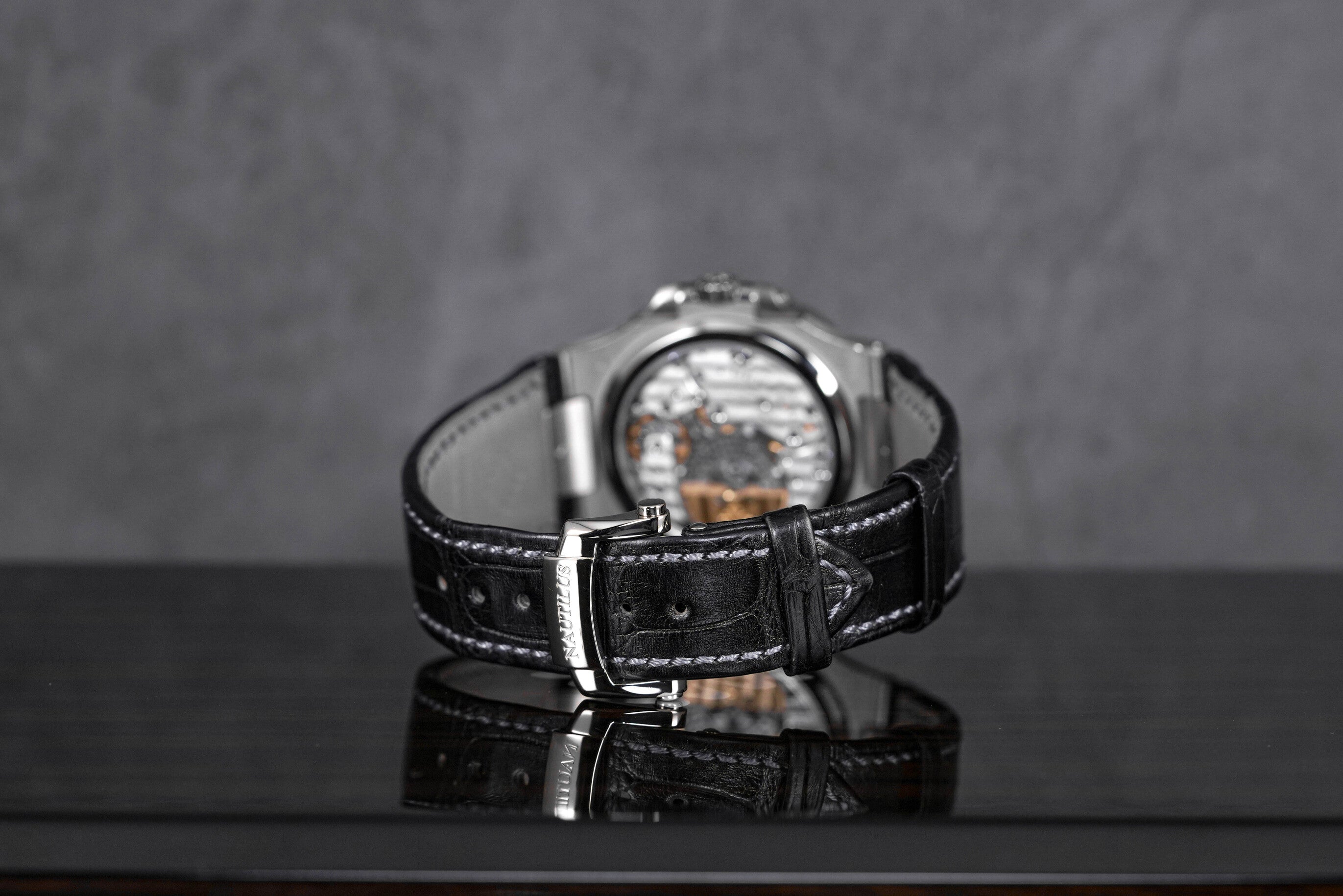 NAUTILUS 5712G MOONPHASE WHITEGOLD GREY DIAL (2015)