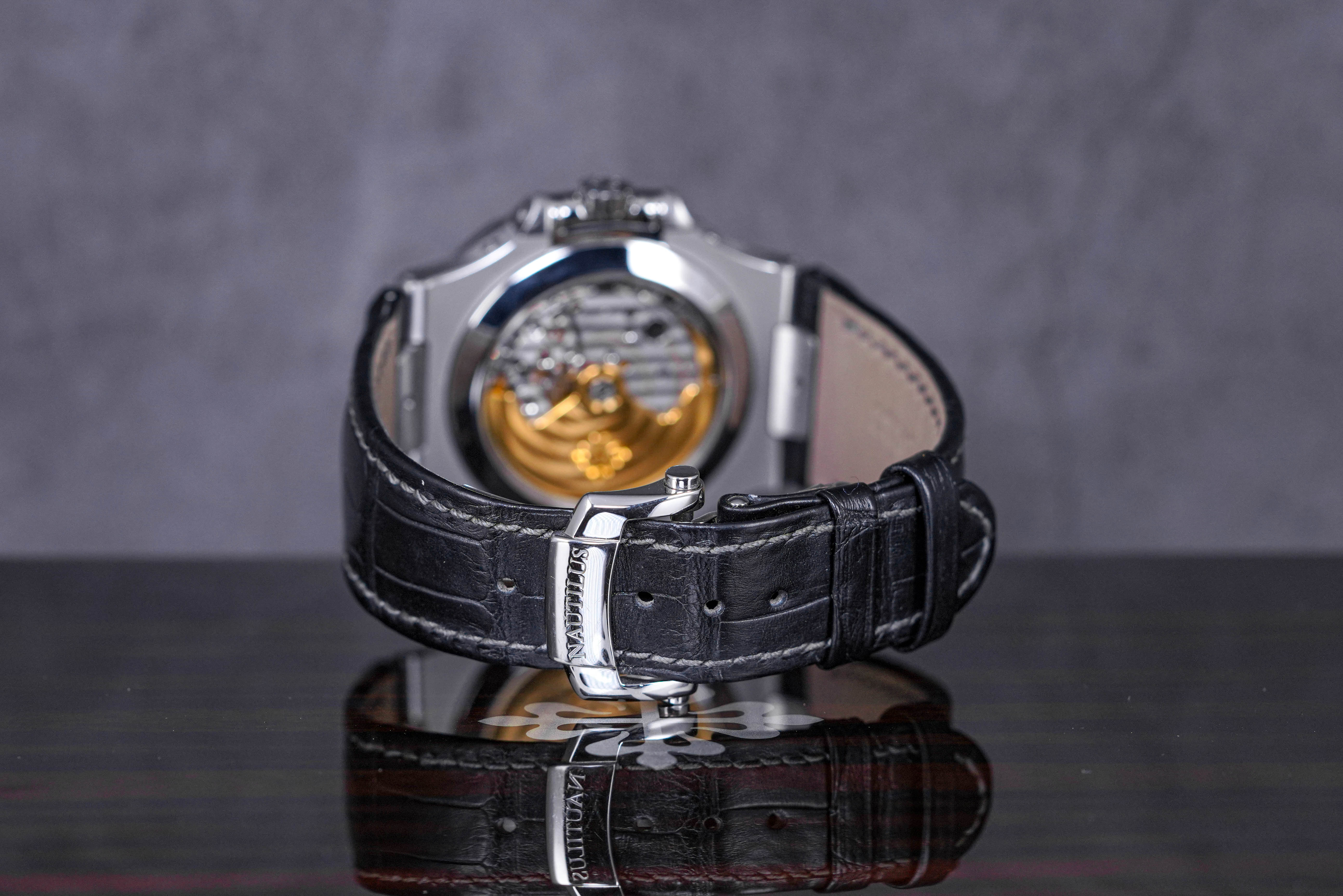 NAUTILUS 5726A ANNUAL CALENDAR (2011)