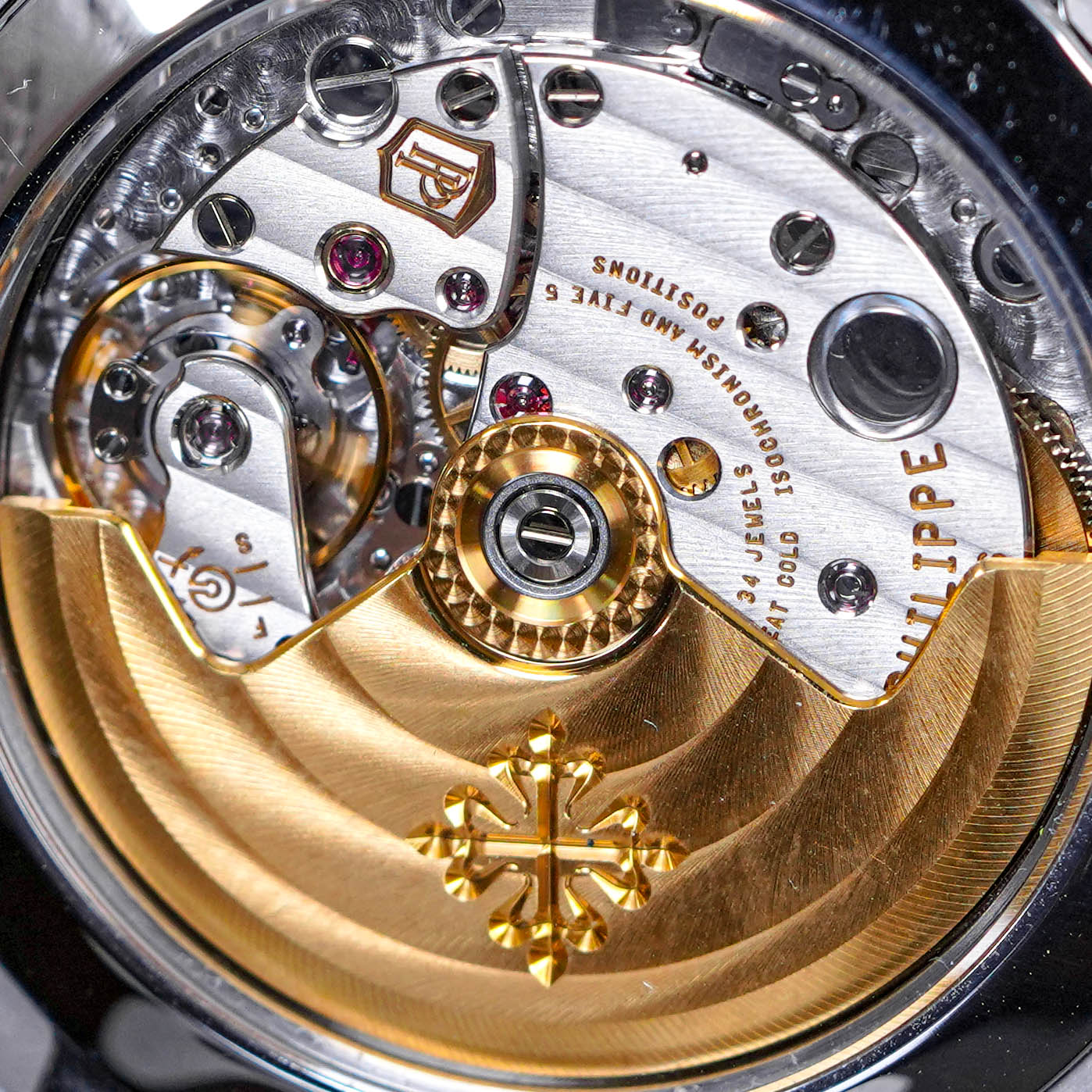 NAUTILUS 5726A ANNUAL CALENDAR (2011)