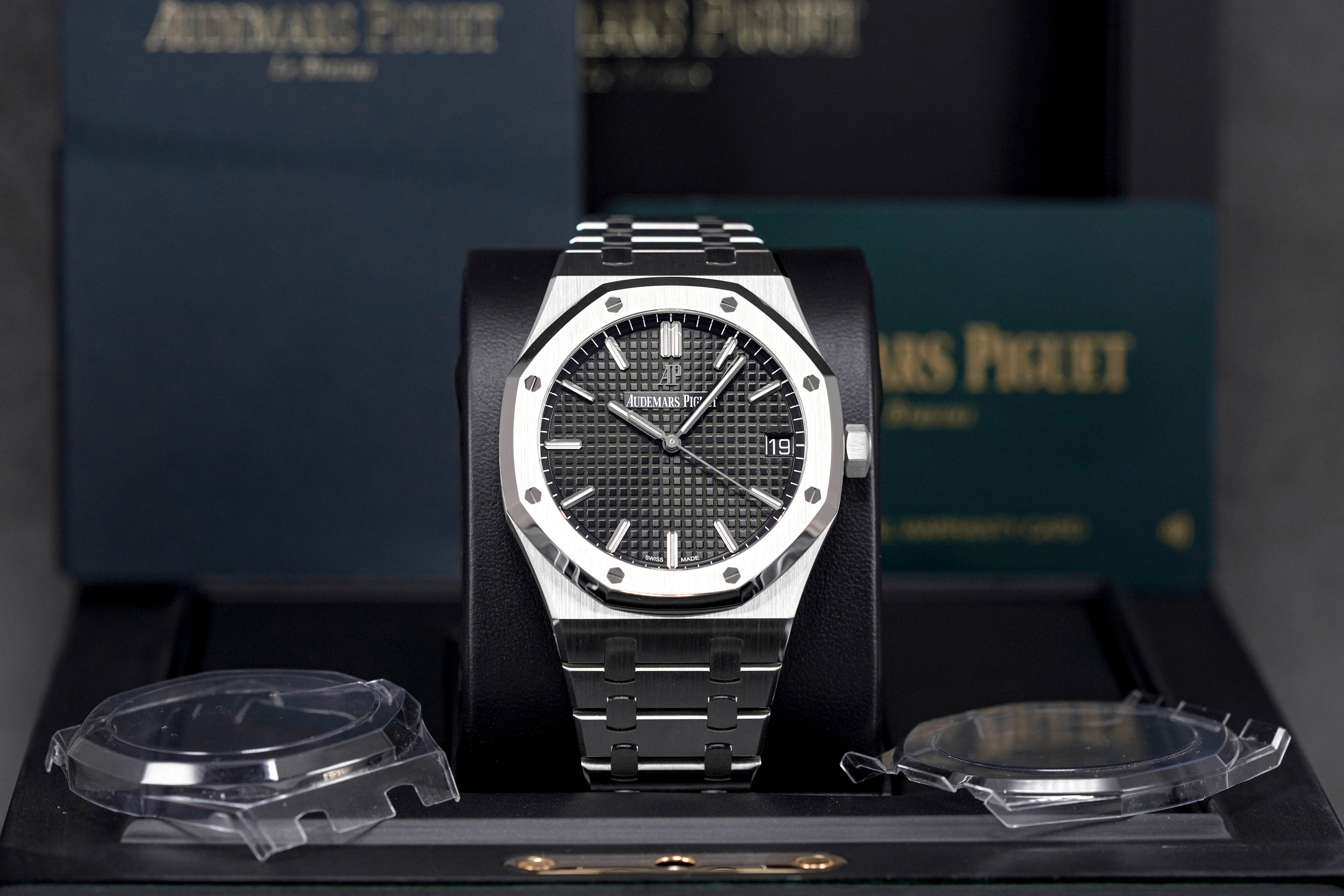 ROYAL OAK 41MM 15500 BLACK DIAL (2020)