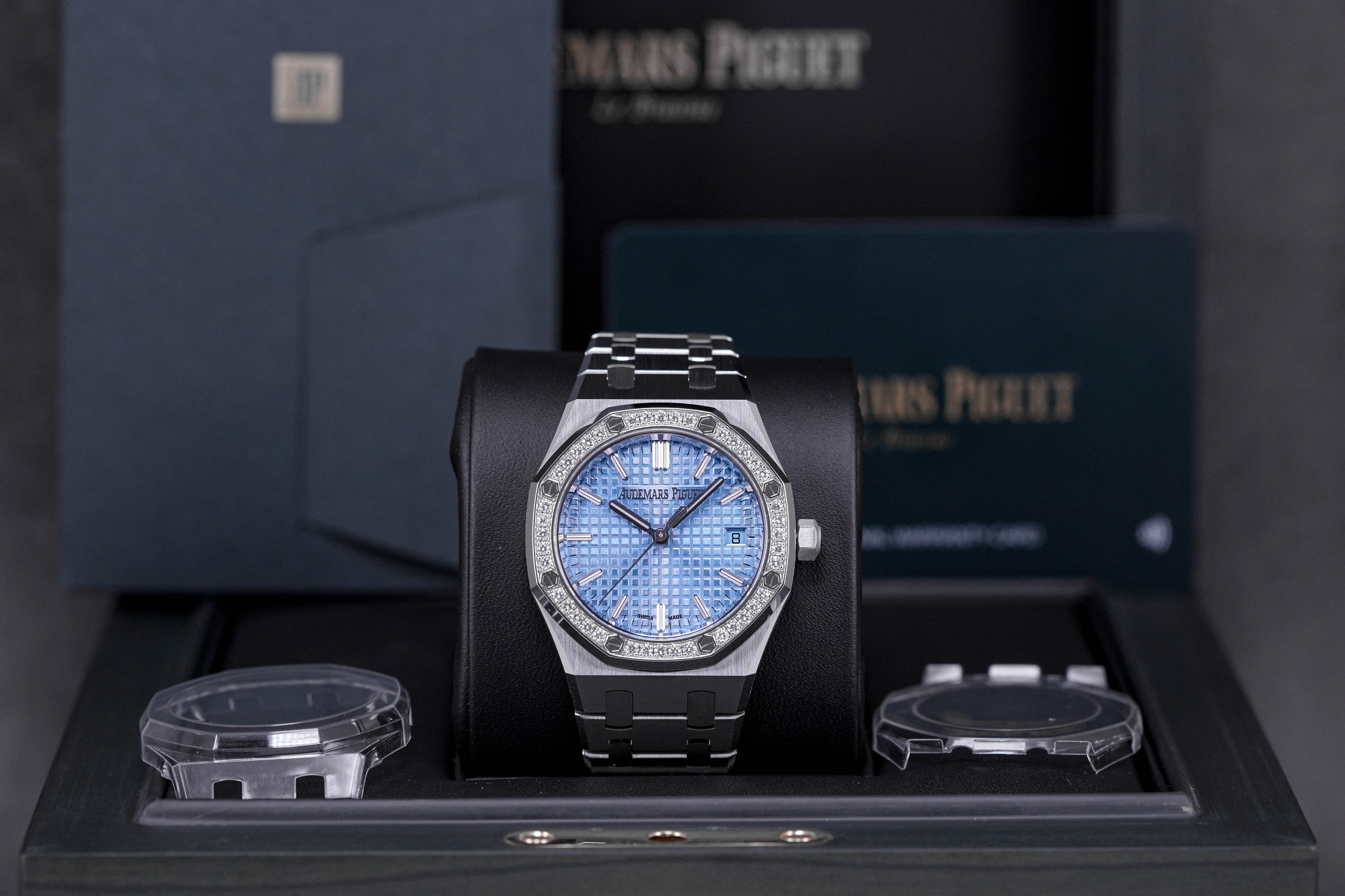 ROYAL OAK 34MM ICE BLUE DIAL DIAMOND BEZEL (2023)