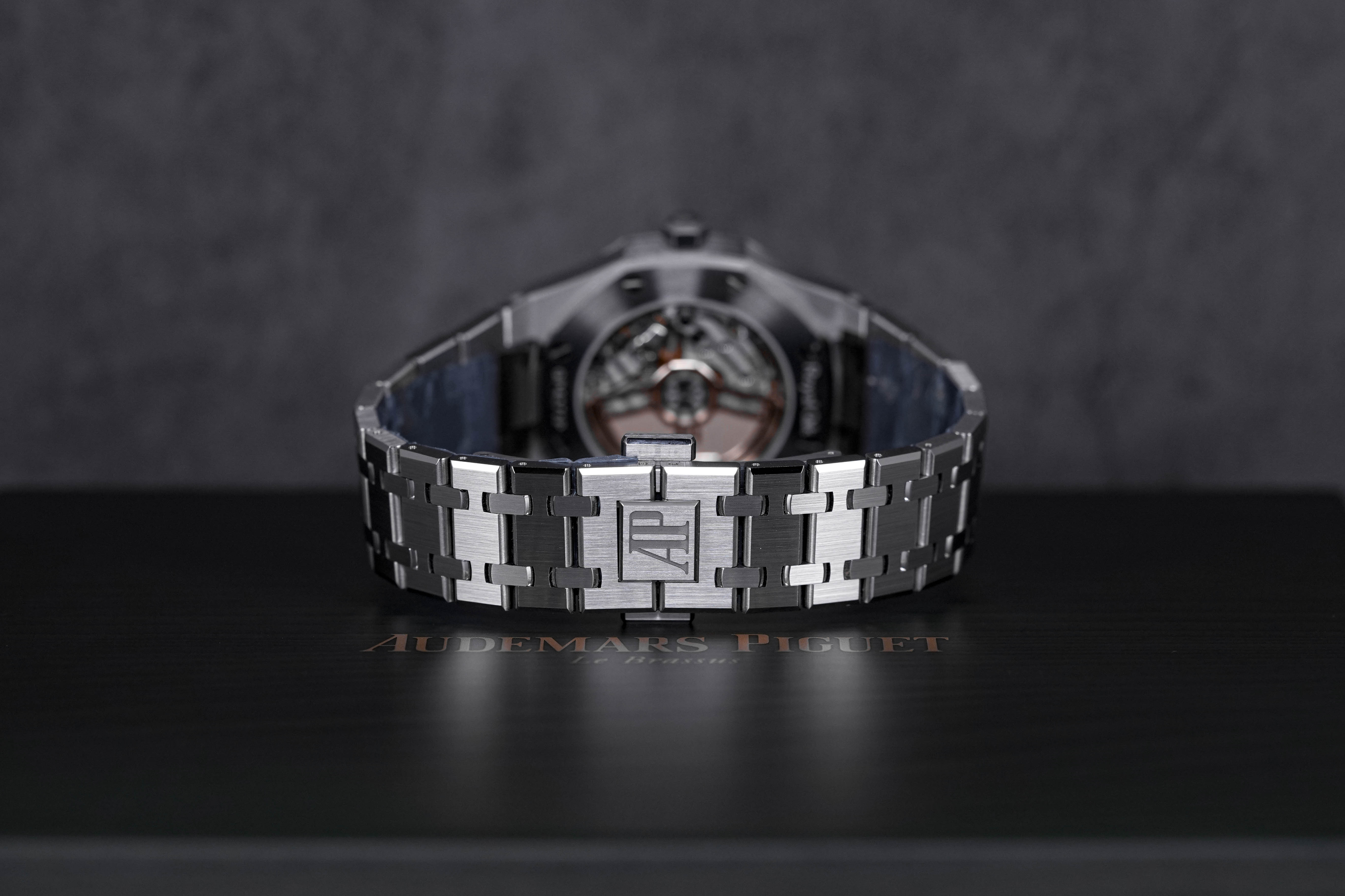 ROYAL OAK 34MM ICE BLUE DIAL DIAMOND BEZEL (2023)