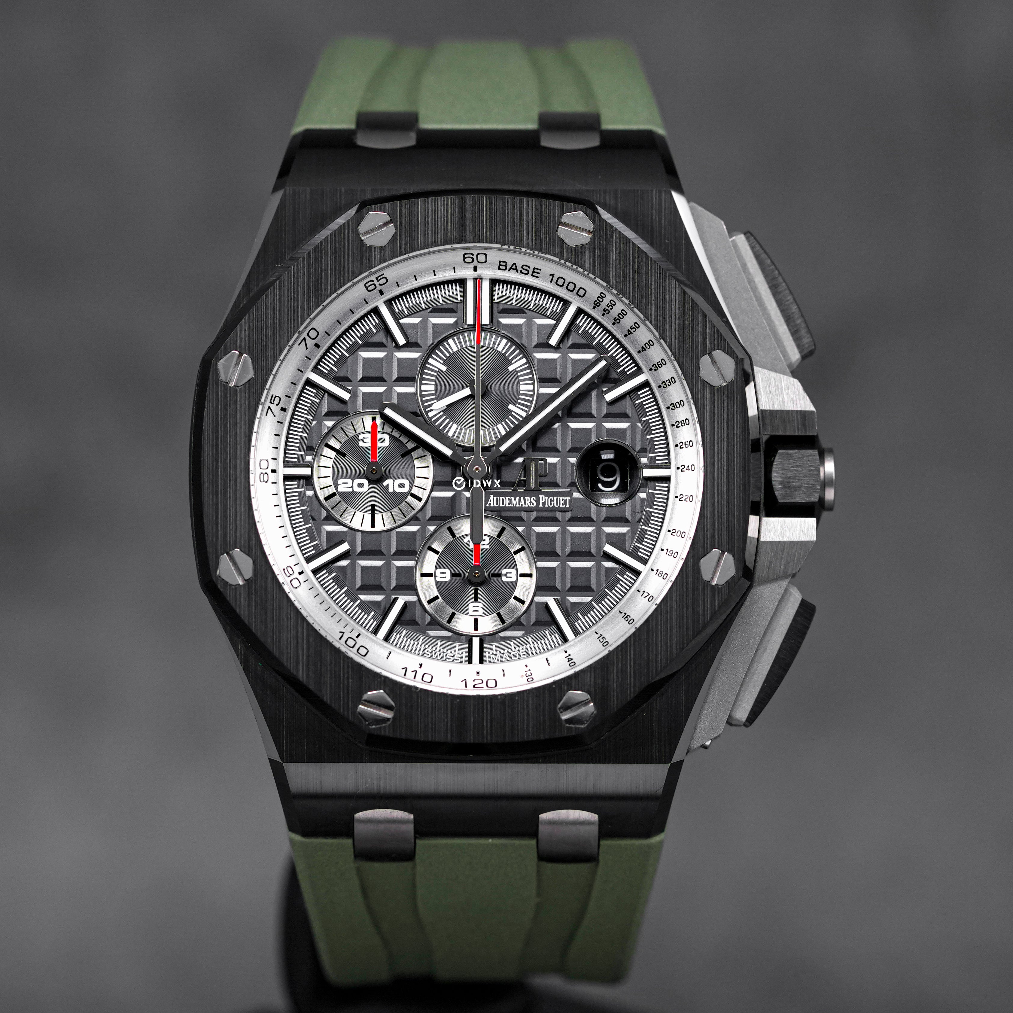 ROYAL OAK OFFSHORE CHRONOGRAPH BLACK CERAMIC GREY DIAL RUBBER STRAP (2015)