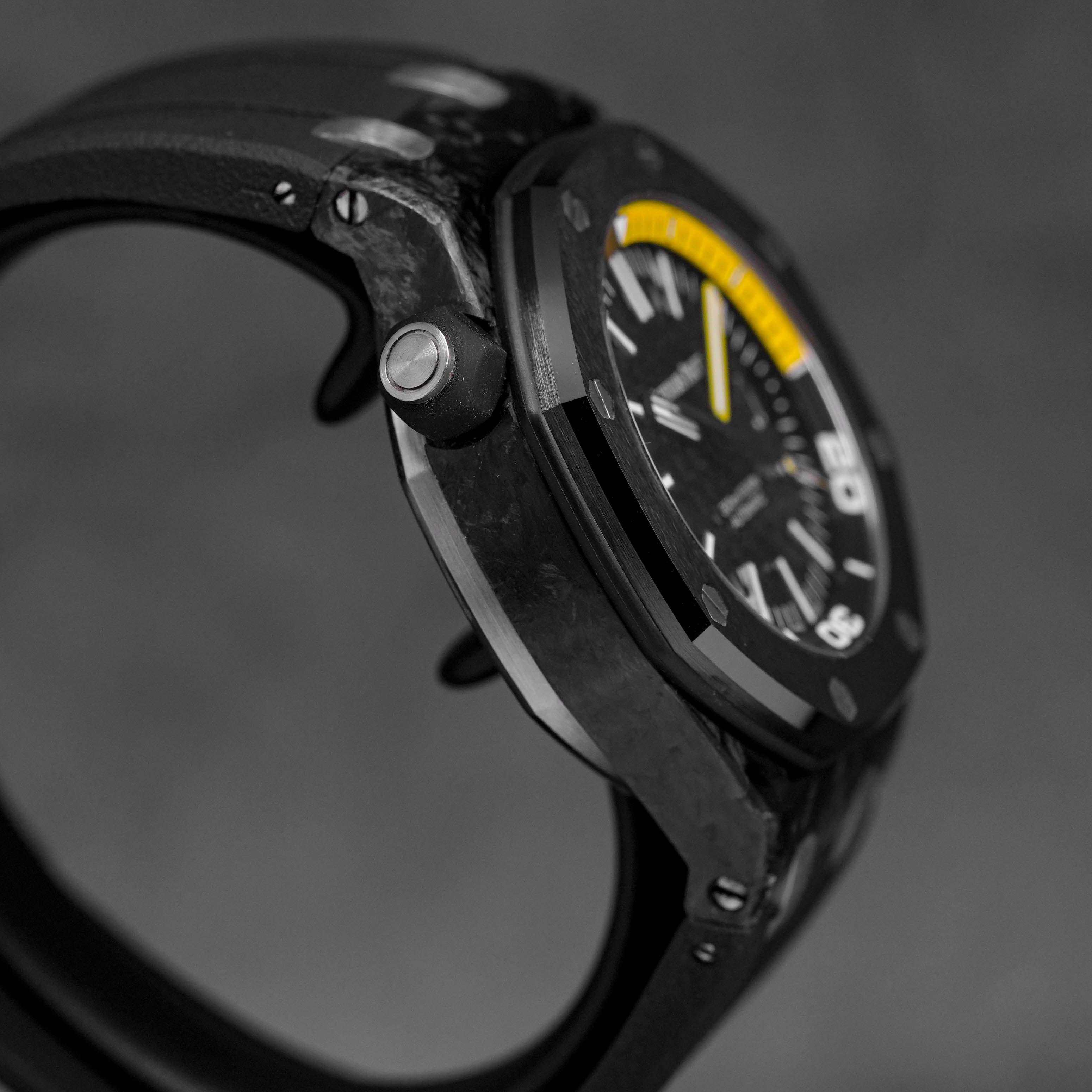 ROYAL OAK OFFSHORE 42MM DIVER YELLOW CARBON (2013)