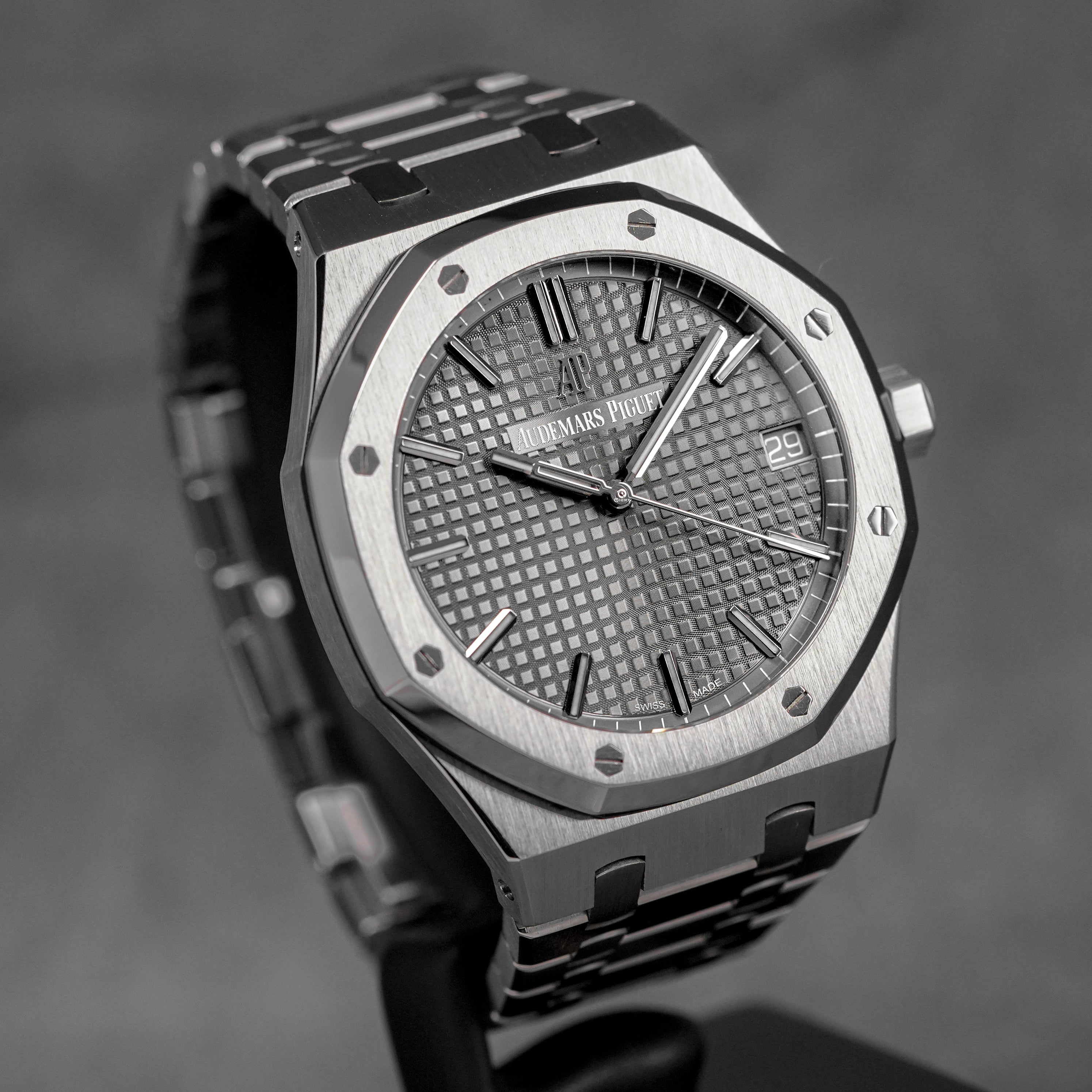 Harga Audemars Piguet Royal Oak 15500 Grey