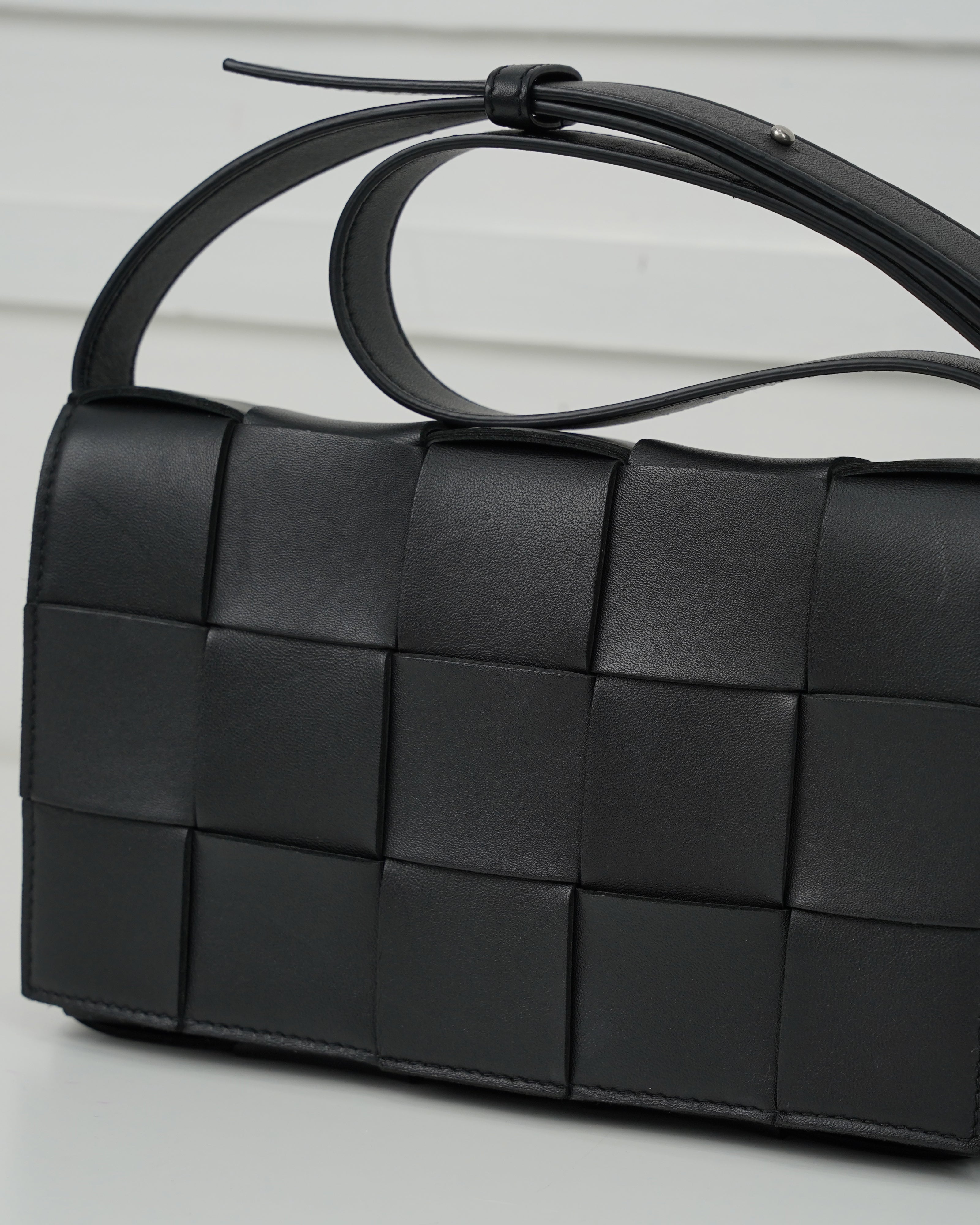 BLACK CASSETTE CROSSBODY BAG