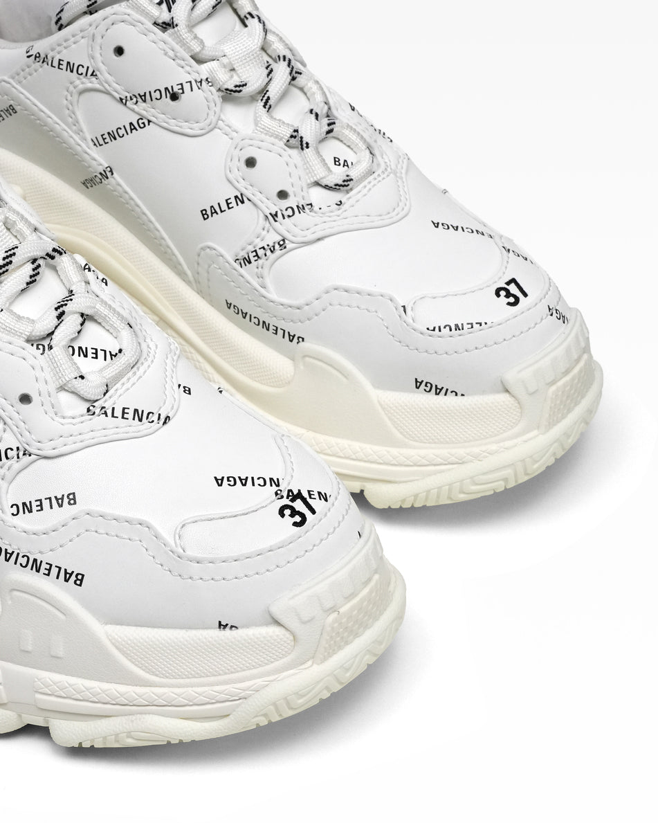 TRIPLE S SNEAKERS LADIES WHITE X BLACK ALL OVER LOGO – SIZE 37