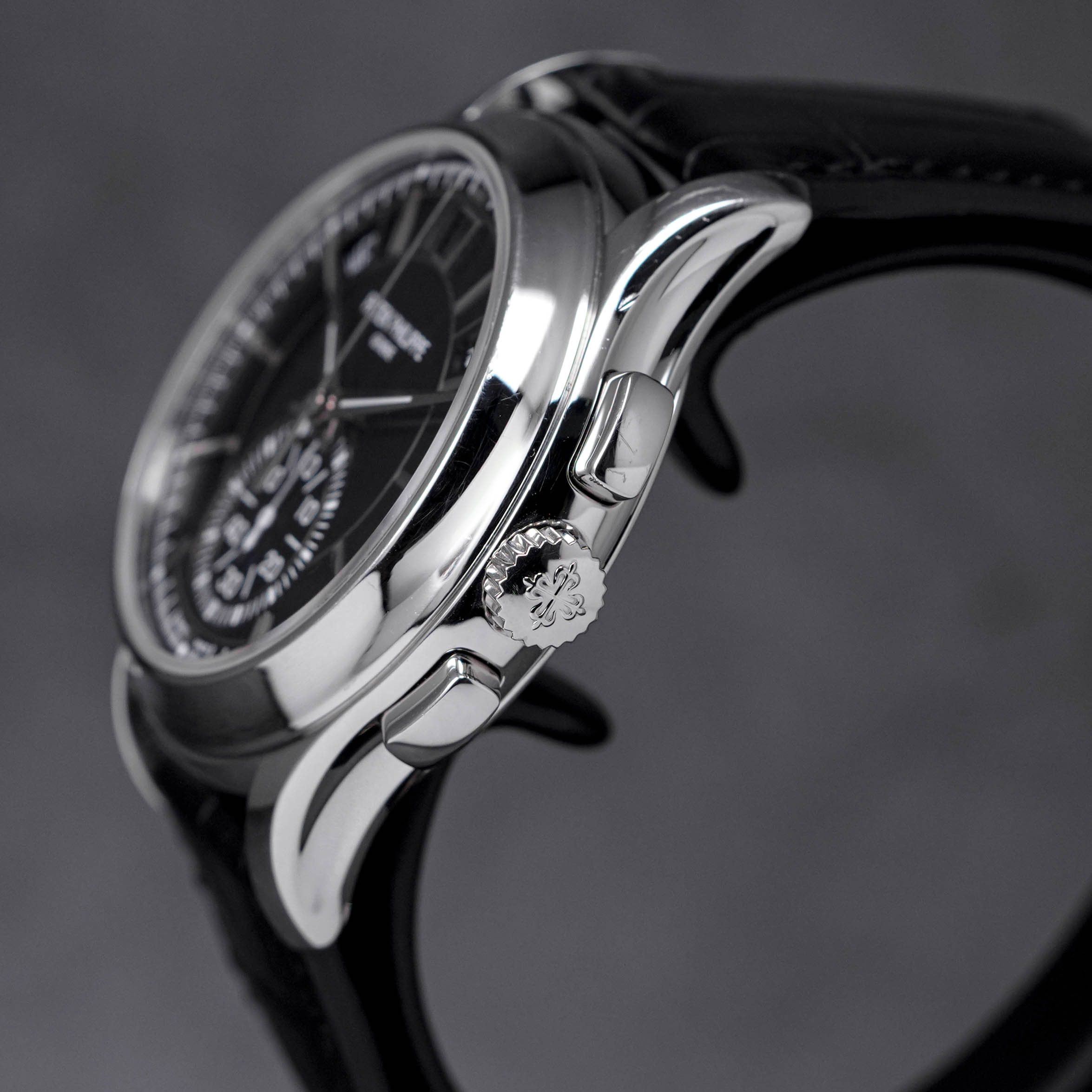 CALATRAVA 5905P ANNUAL CALENDAR PLATINUM BLACK DIAL (2017)