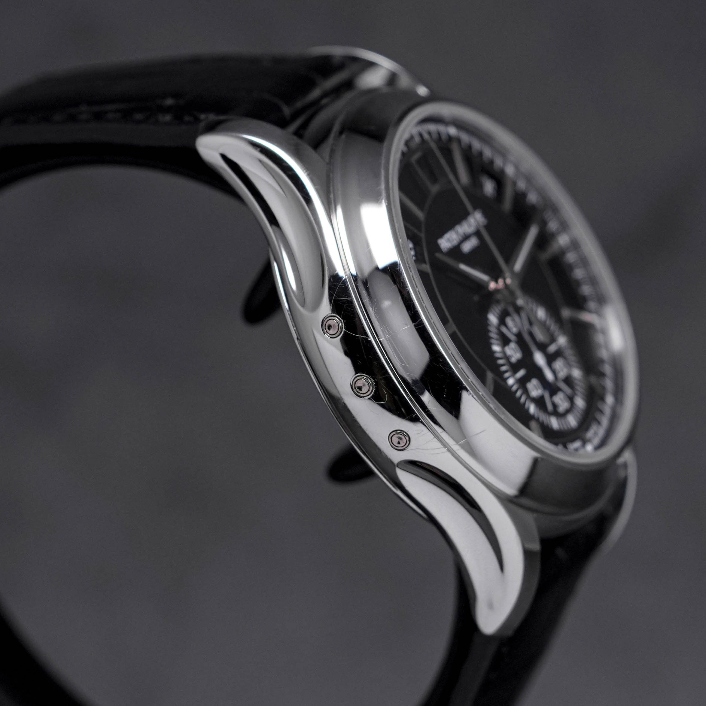 CALATRAVA 5905P ANNUAL CALENDAR PLATINUM BLACK DIAL (2017)