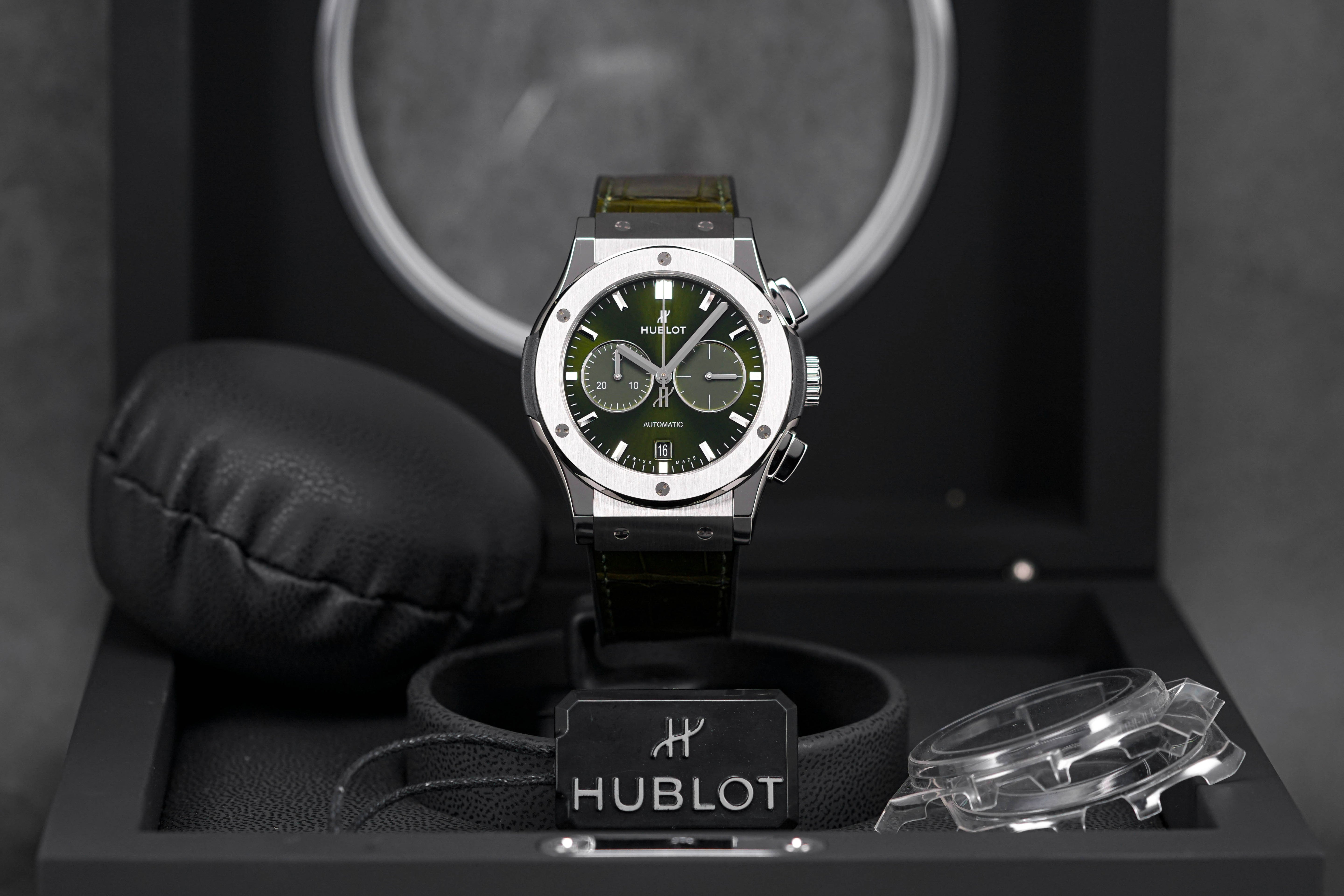 CLASSIC FUSION CHRONOGRAPH 42MM GREEN TITANIUM (2023)