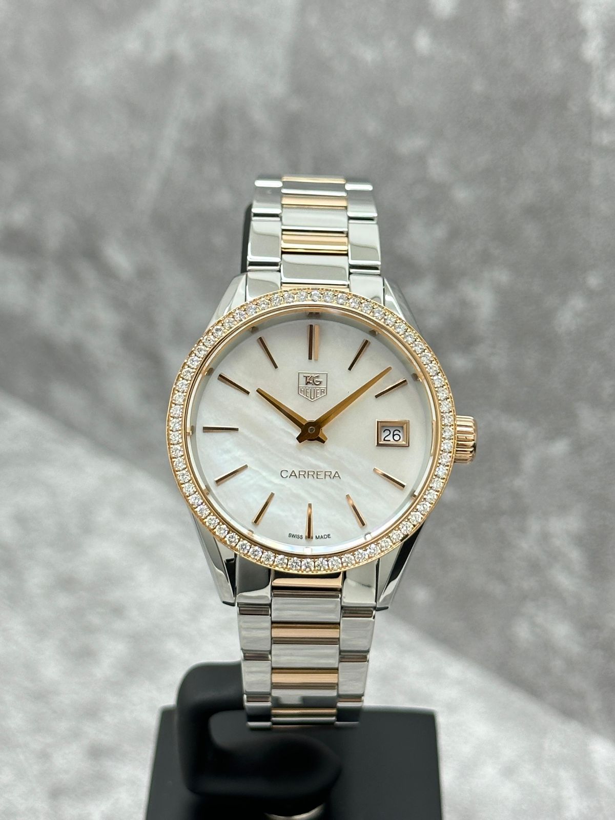 CARRERA LADY TWOTONE YELLOWGOLD MOP DIAL DIAMOND BEZEL (2015)