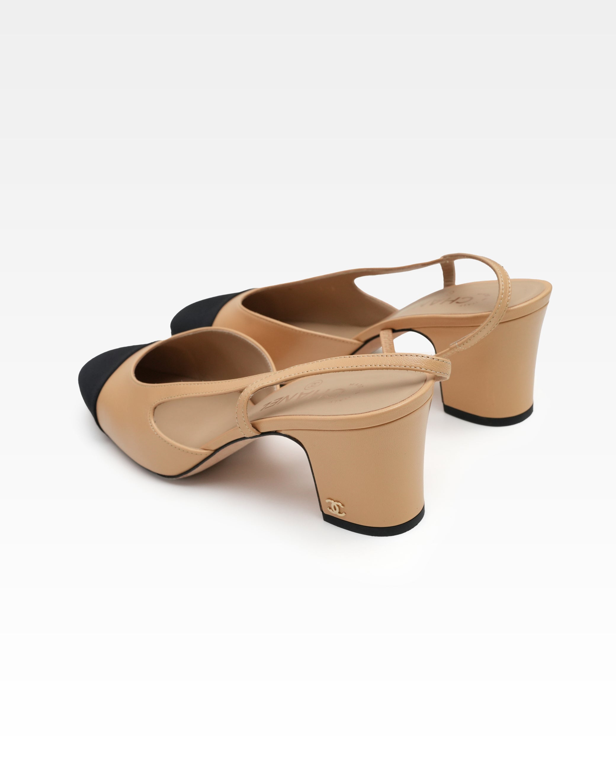 COCO MARK LEATHER STRAP PUMPS LADIES BLACK & BEIGE (40C)