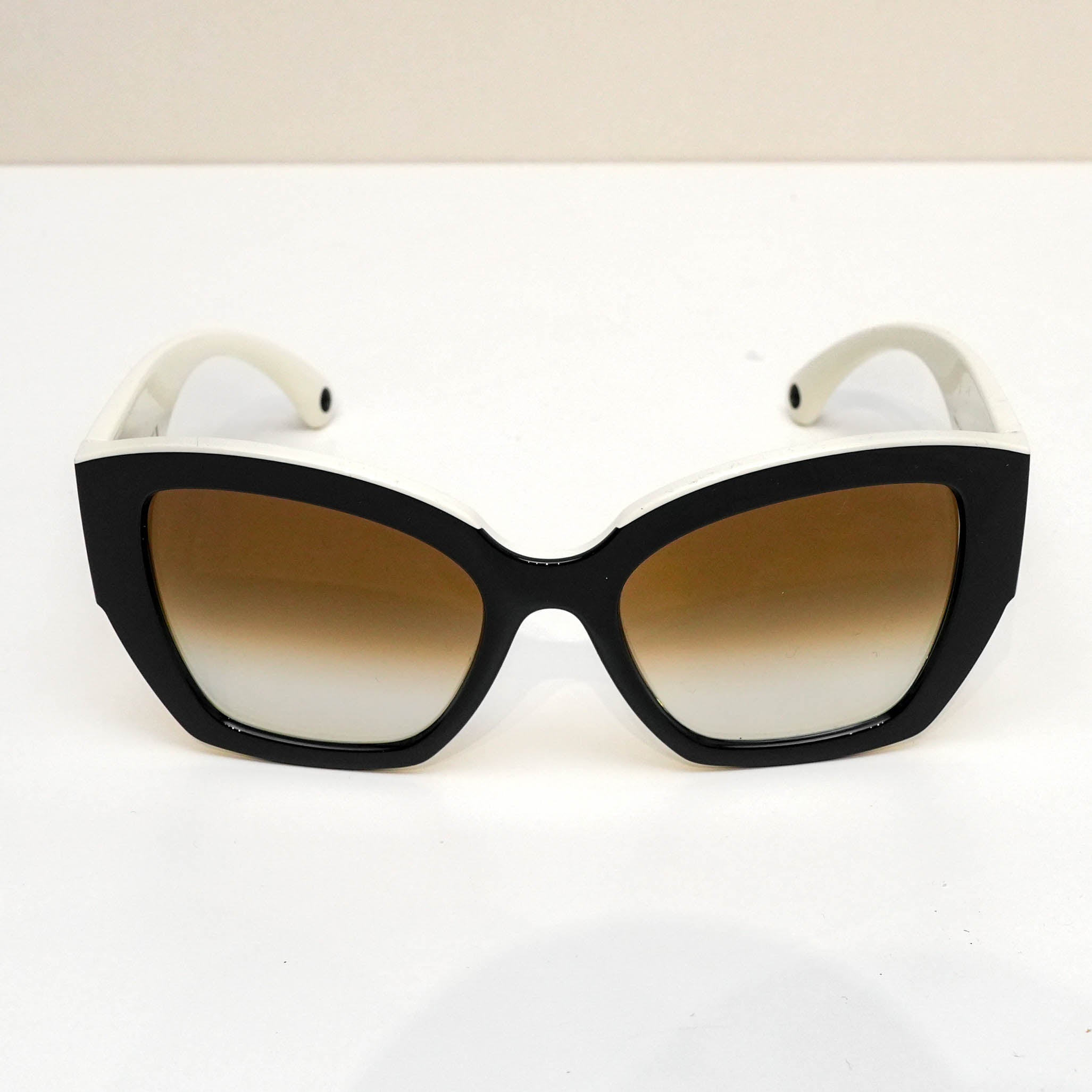 BUTTERFLY SUNGLASSES NYLON BLACK WHITE FRAME BEIGE GRADIENT LENSES