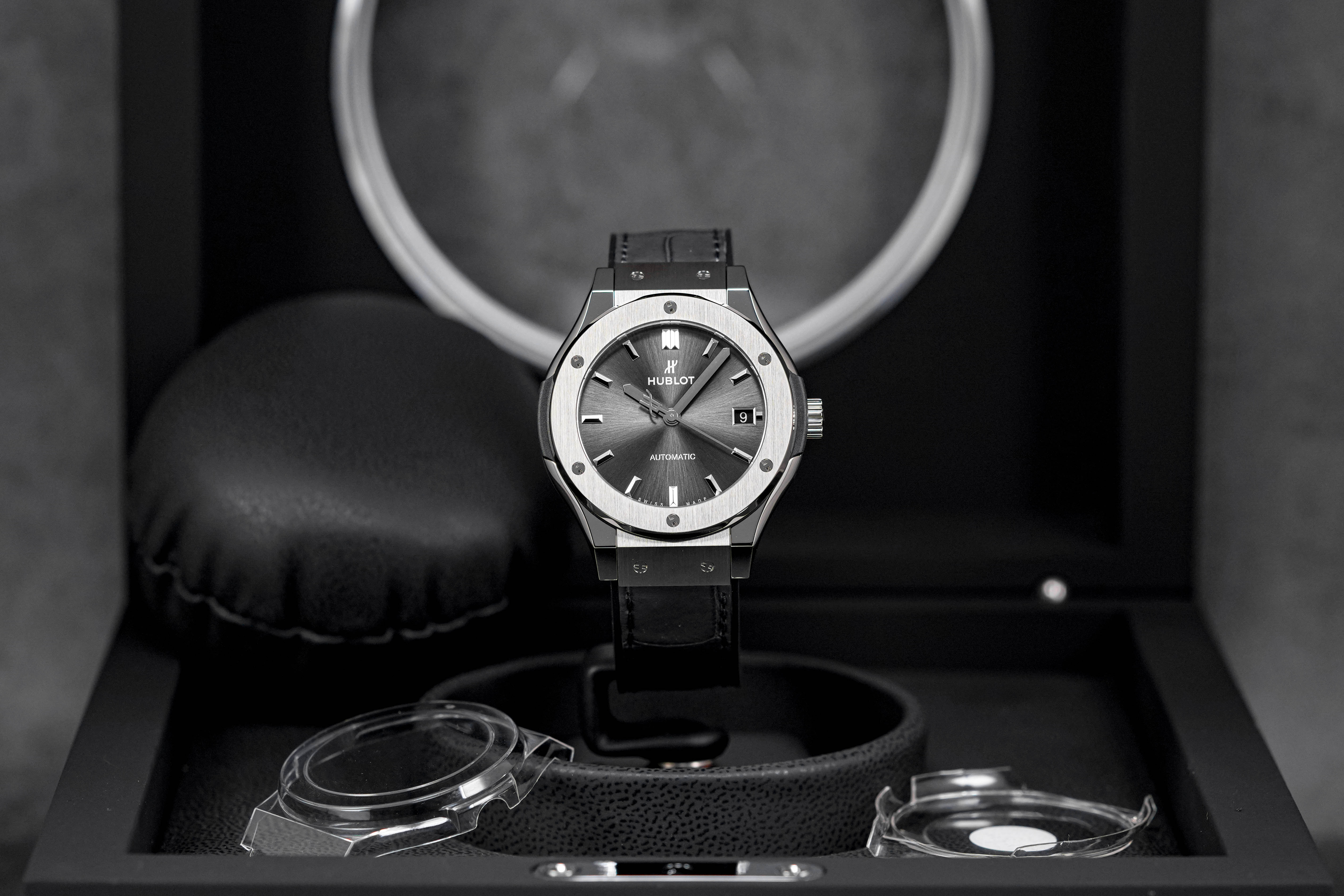 Classic Fusion 38 Racing Grey