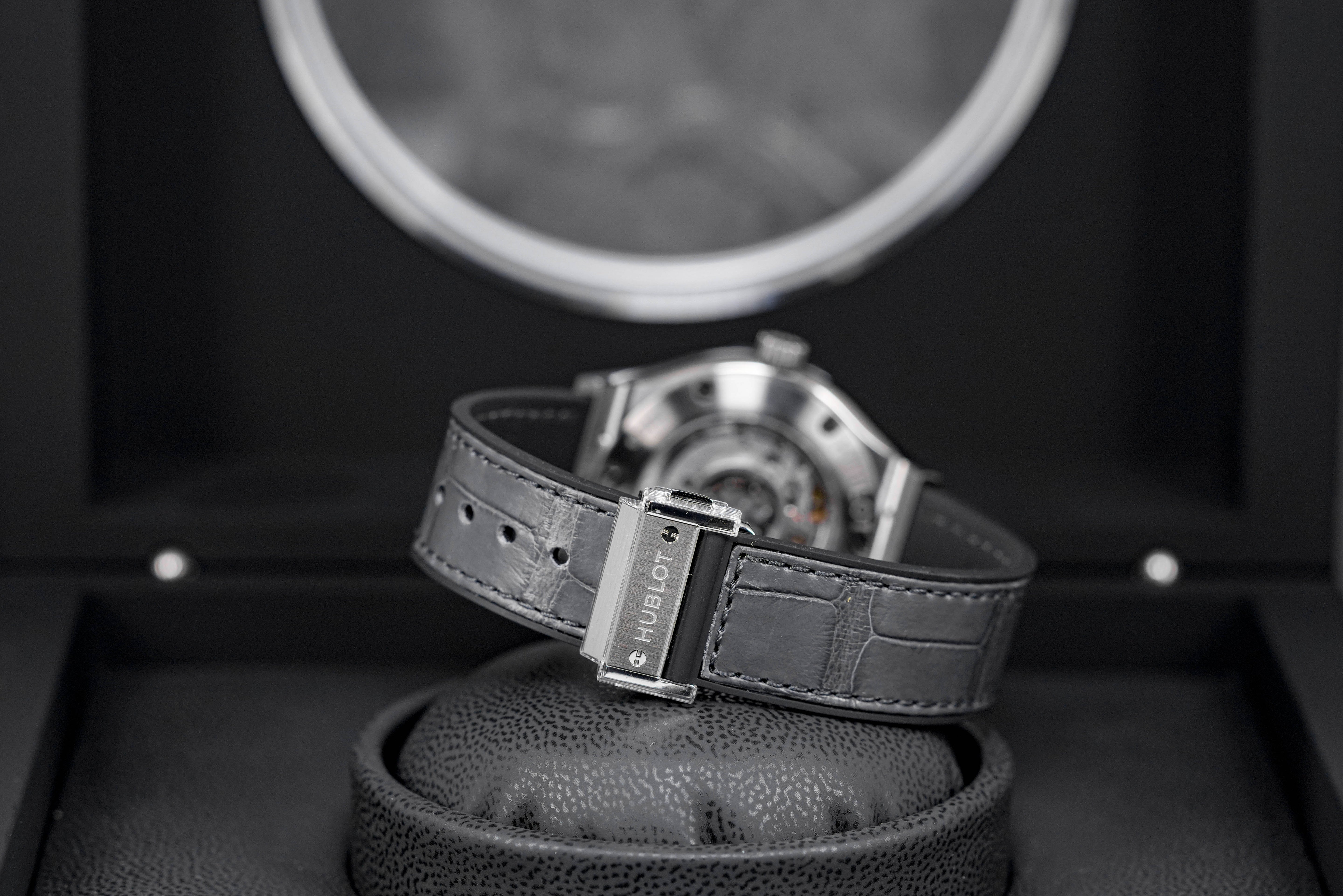 Classic Fusion 38 Racing Grey