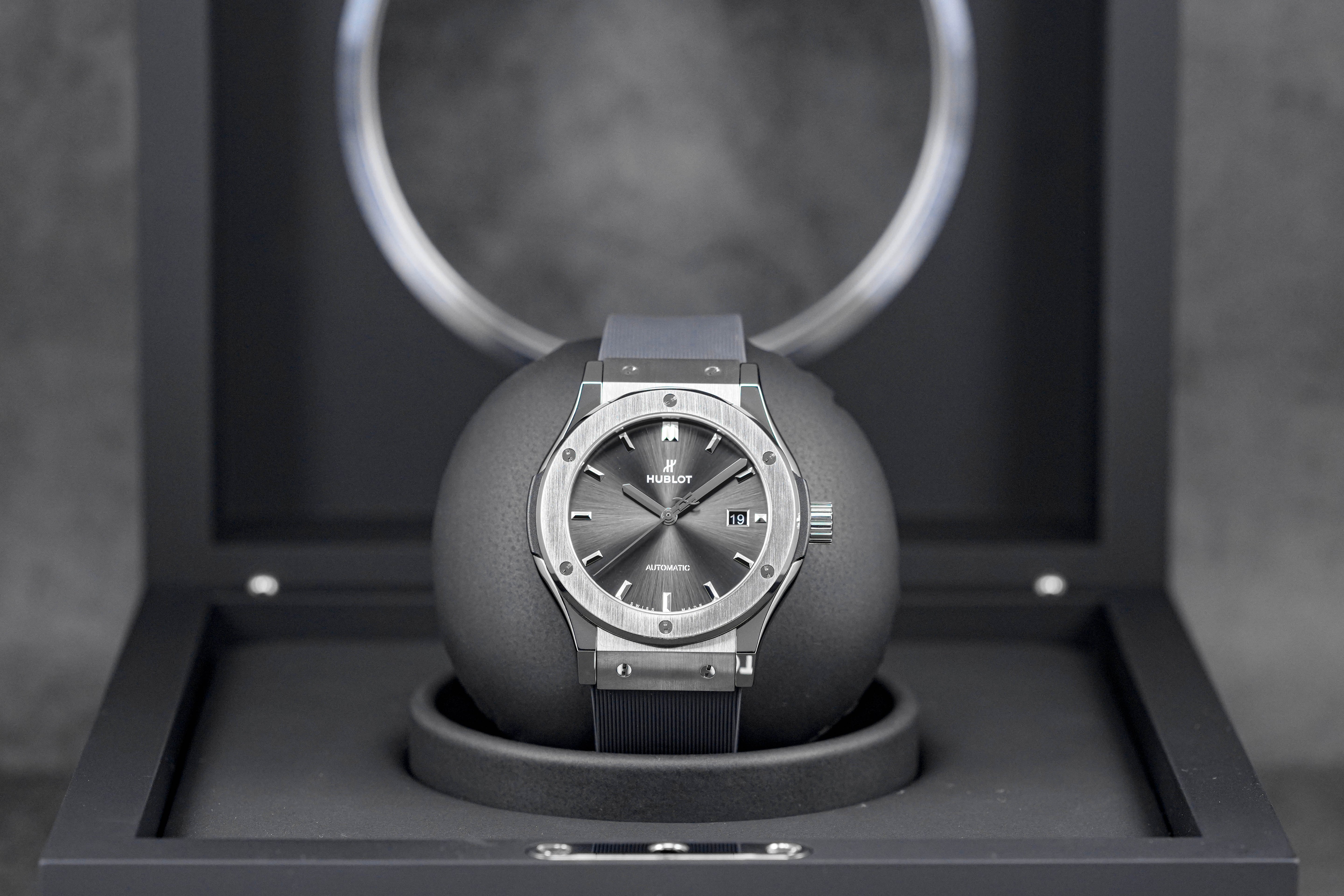 Classic Fusion 42 Racing Grey