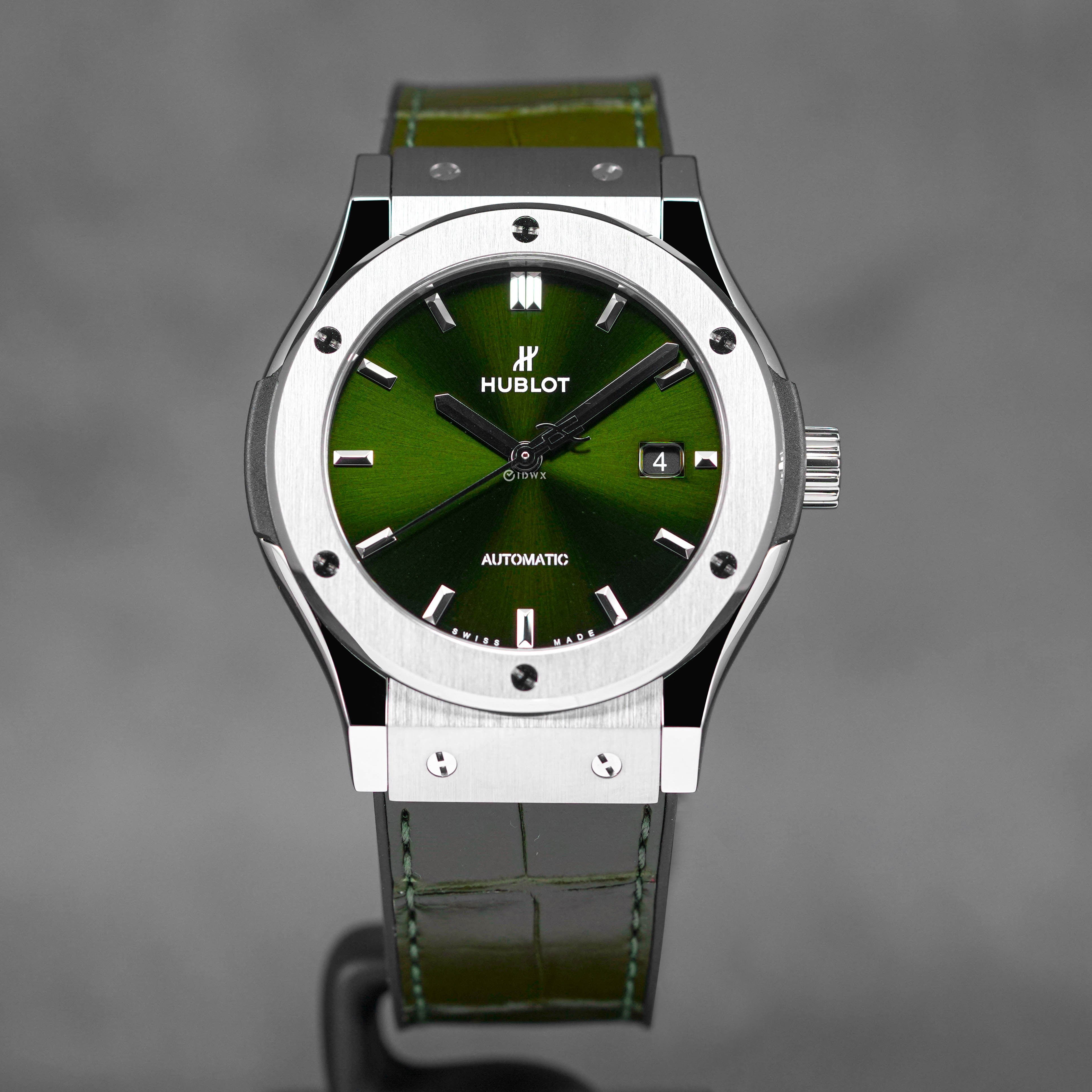 CLASSIC FUSION 42MM TITANIUM GREEN (2023)