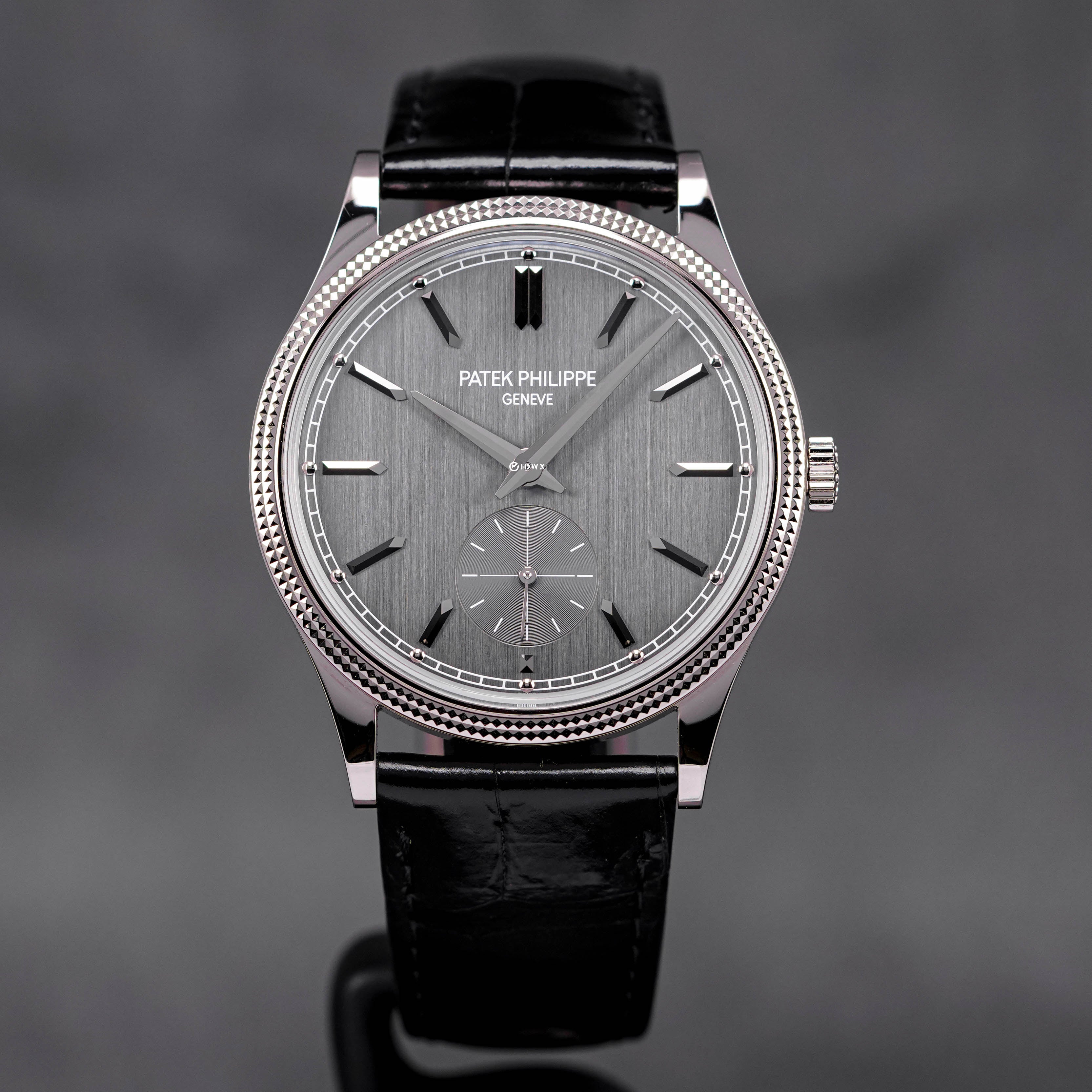 Clous De Paris Gray