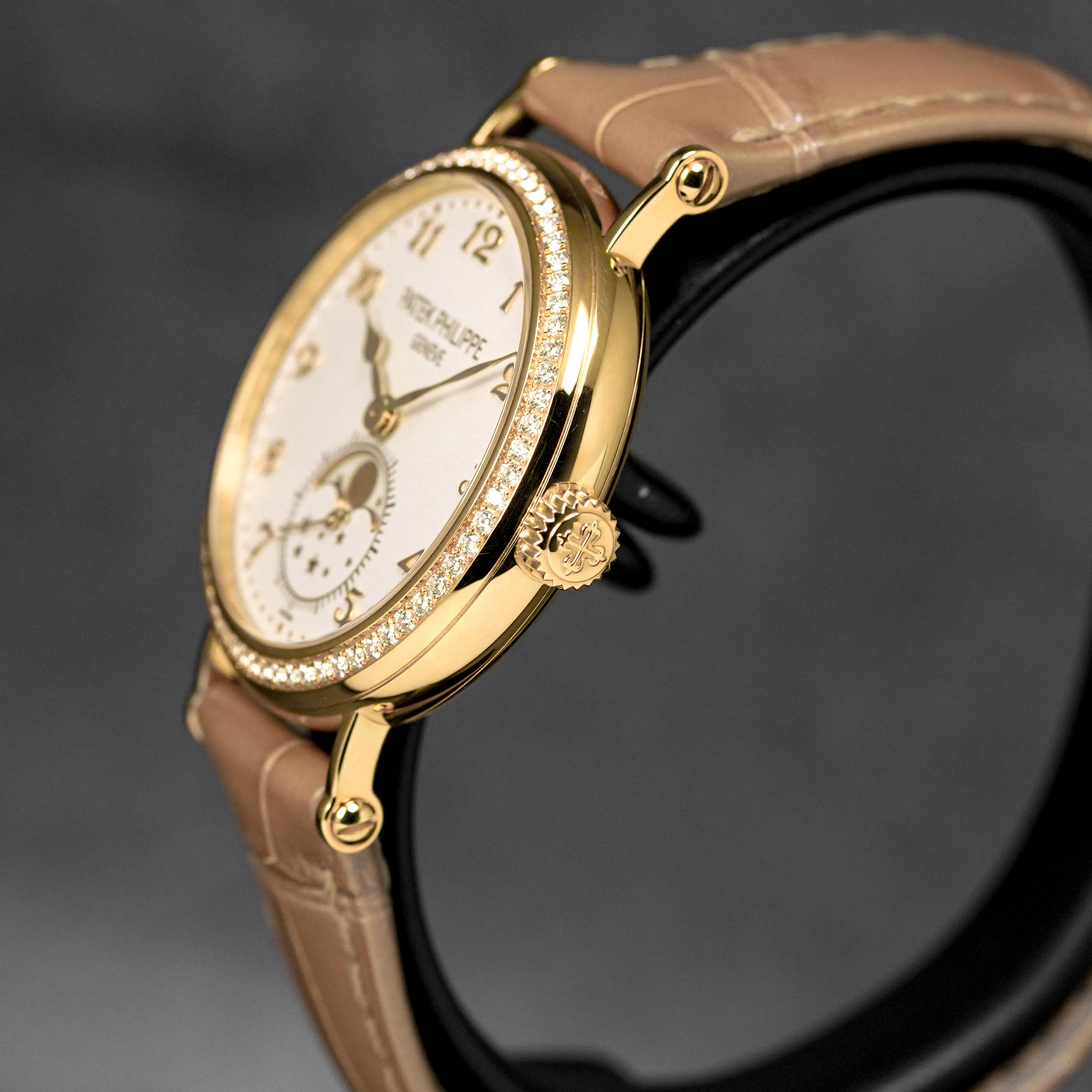 Complications 7121J Moonphase