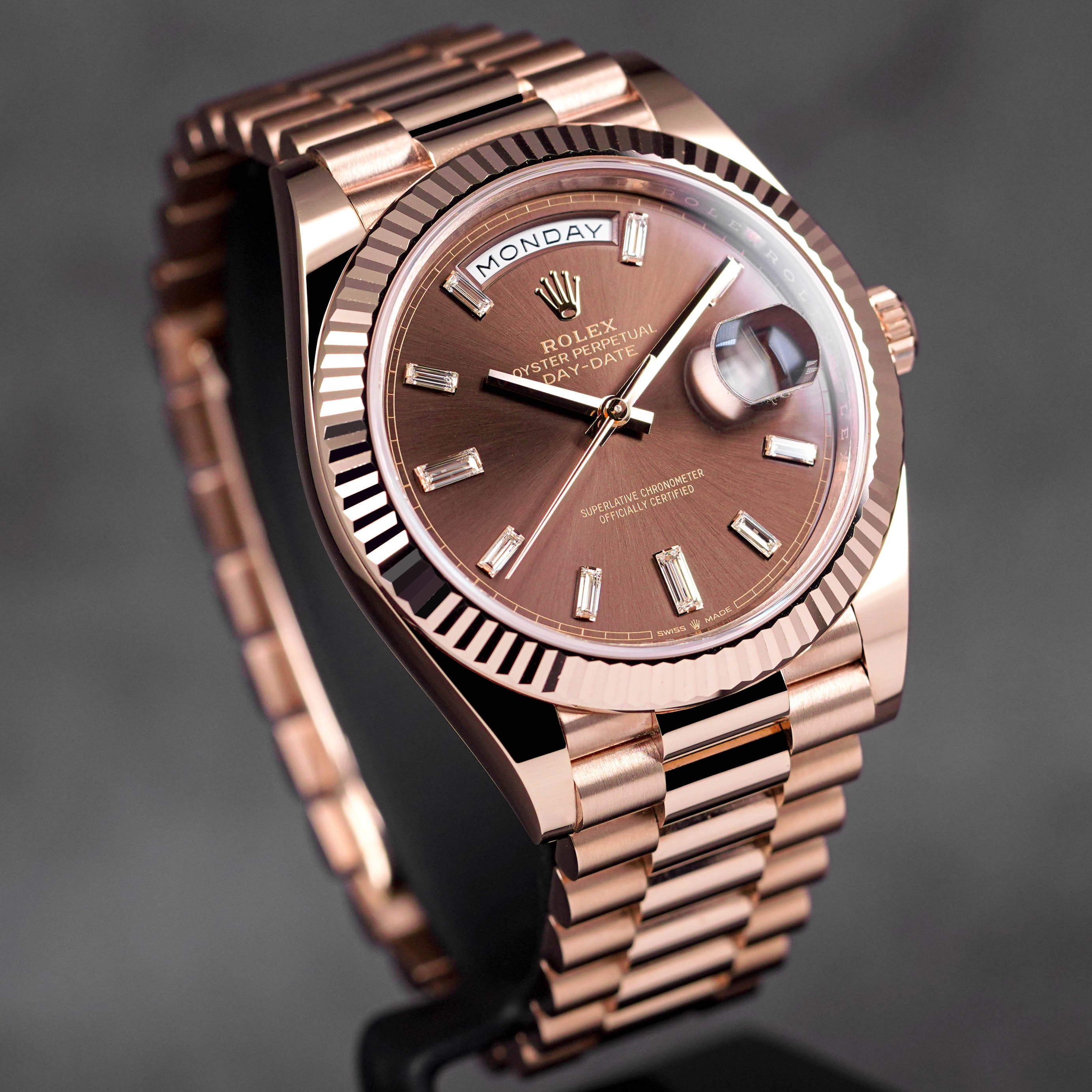 DAYDATE 40MM ROSEGOLD CHOCO DIAMOND BAGUETTE DIAL (2022)