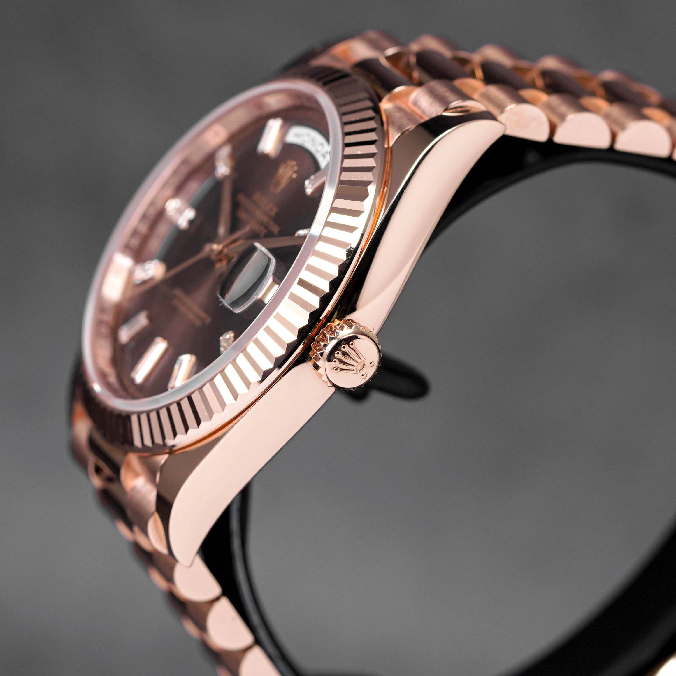 DAYDATE 40MM ROSEGOLD CHOCO DIAMOND BAGUETTE DIAL (2022)