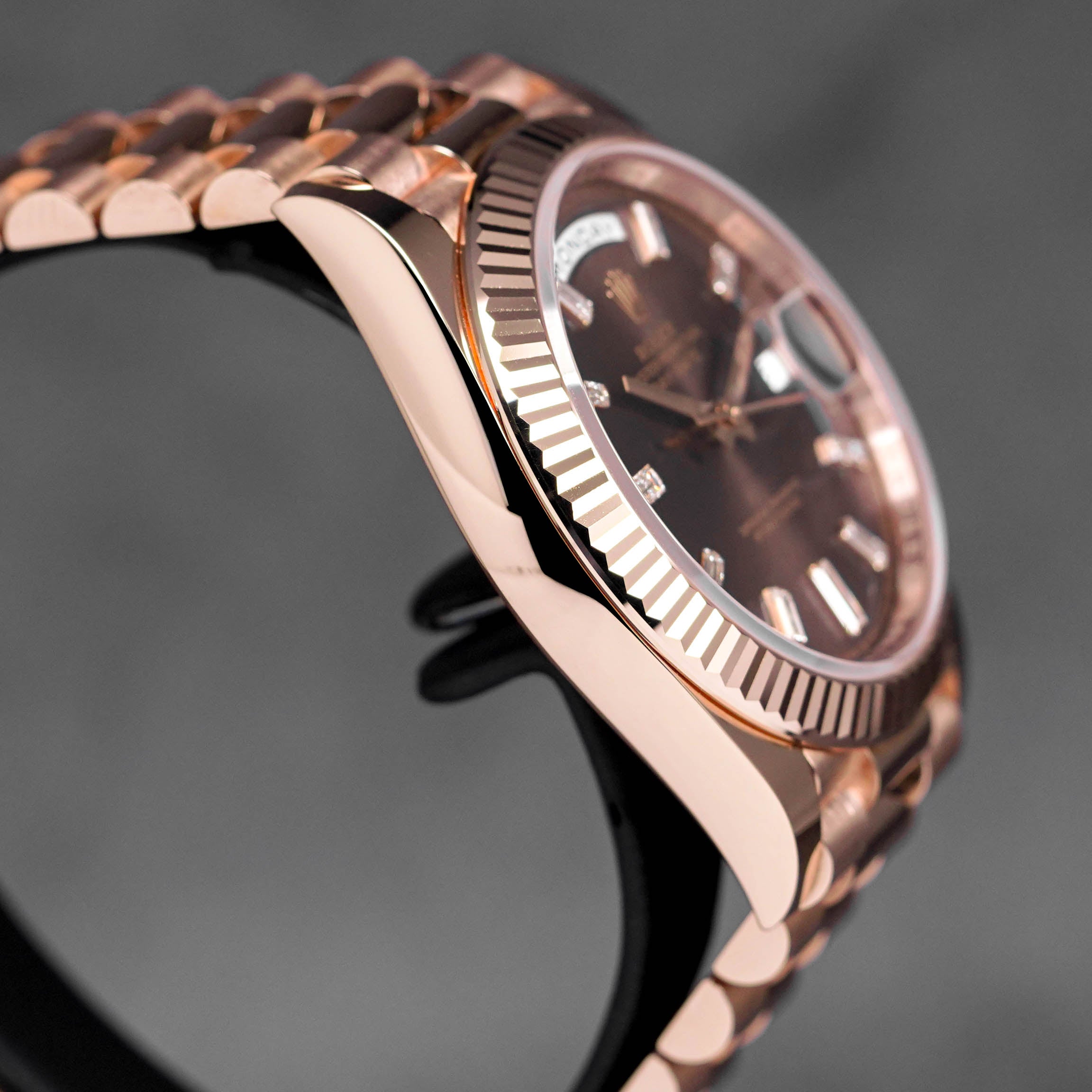 DAYDATE 40MM ROSEGOLD CHOCO DIAMOND BAGUETTE DIAL (2022)