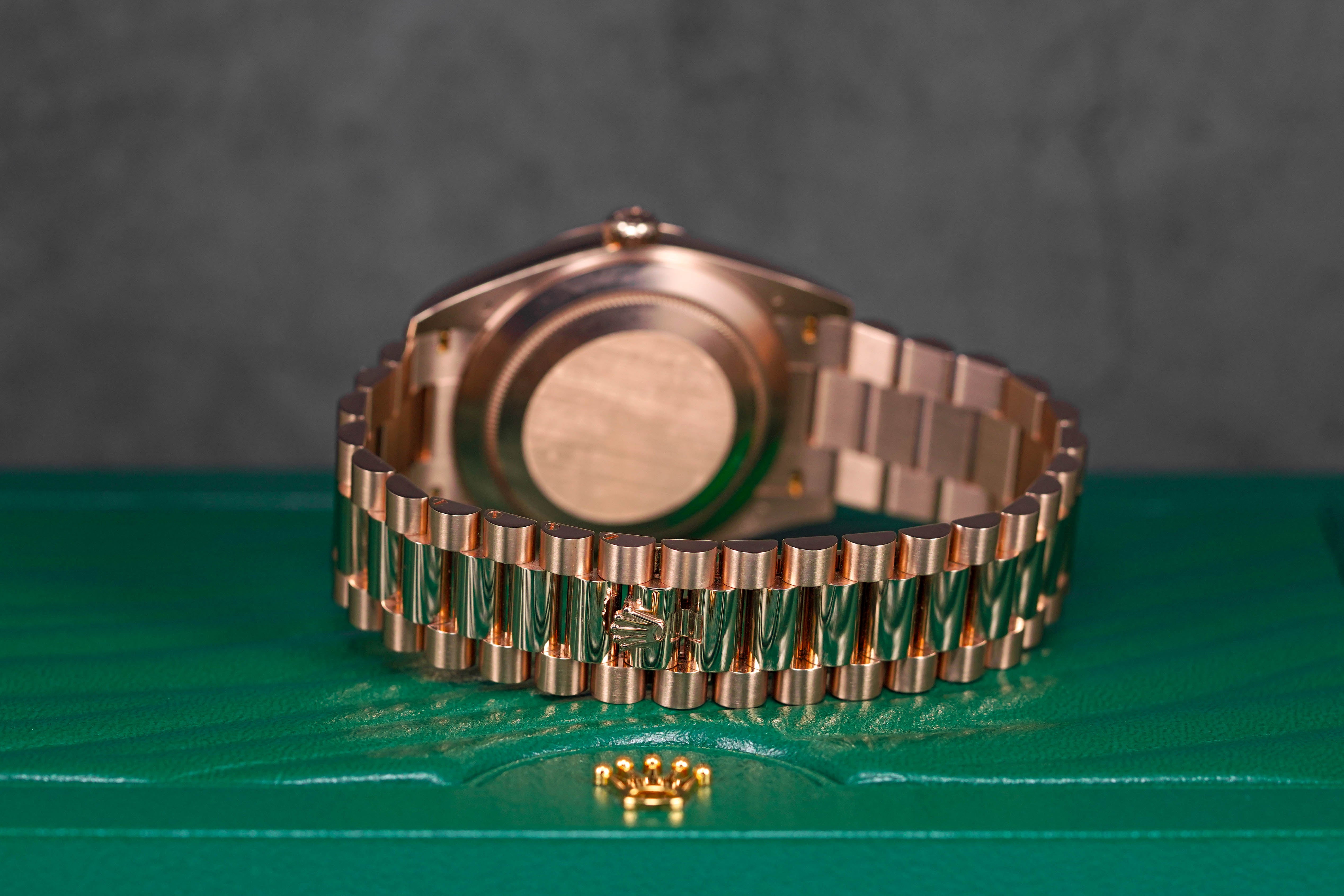 DAYDATE 40MM ROSEGOLD CHOCO DIAMOND BAGUETTE DIAL (2022)