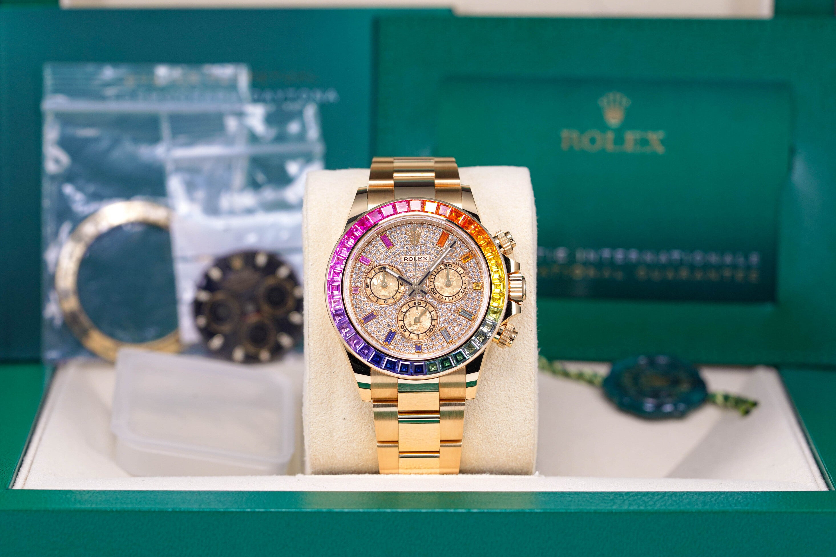 DAYTONA YELLOWGOLD BLACK DIAL CUSTOM RAINBOW BEZEL DIAMOND PAVED DIAL (2022)