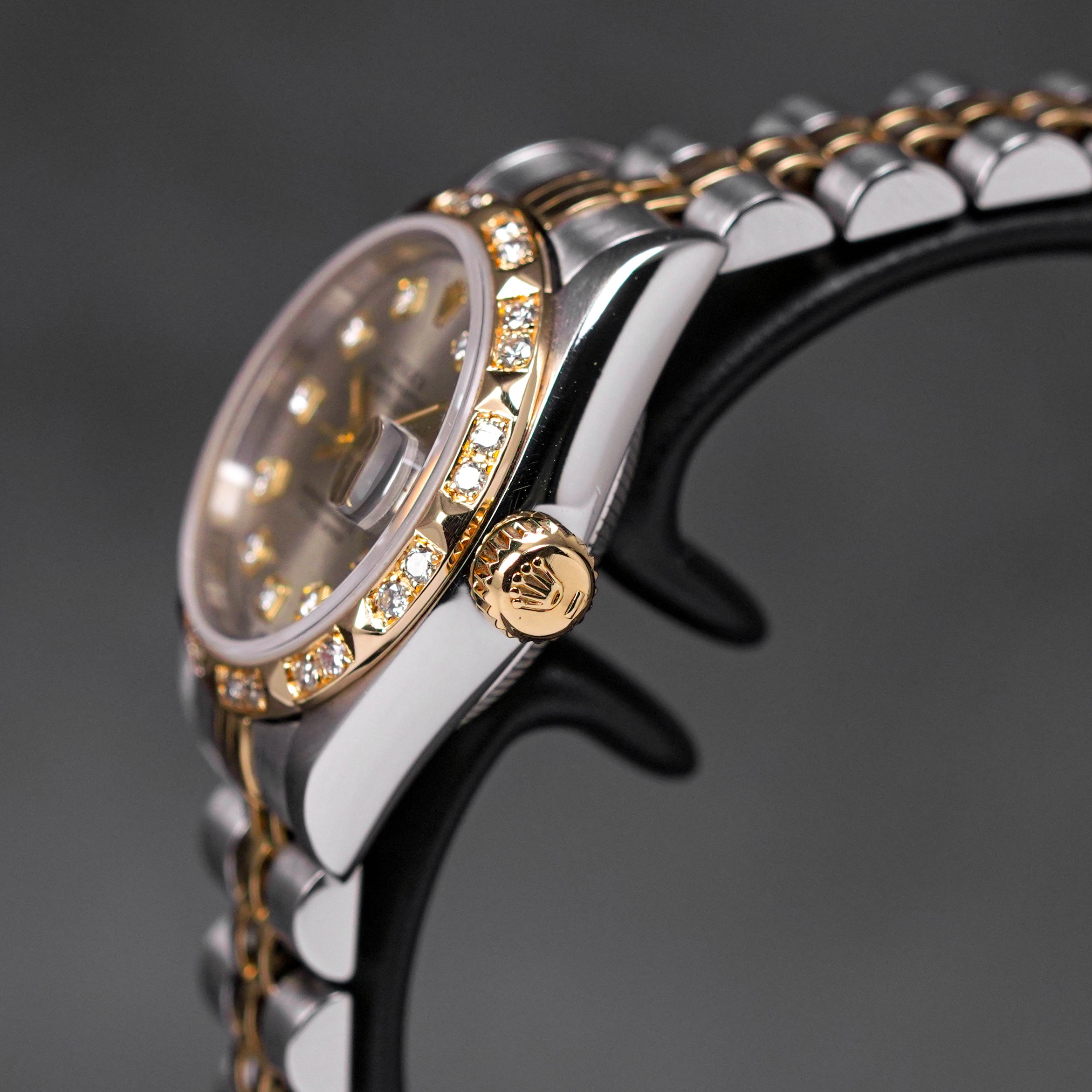 DATEJUST 26MM TWOTONE YELLOWGOLD GREY DIAMOND DIAL RING DIAMOND BEZEL (WATCH ONLY)