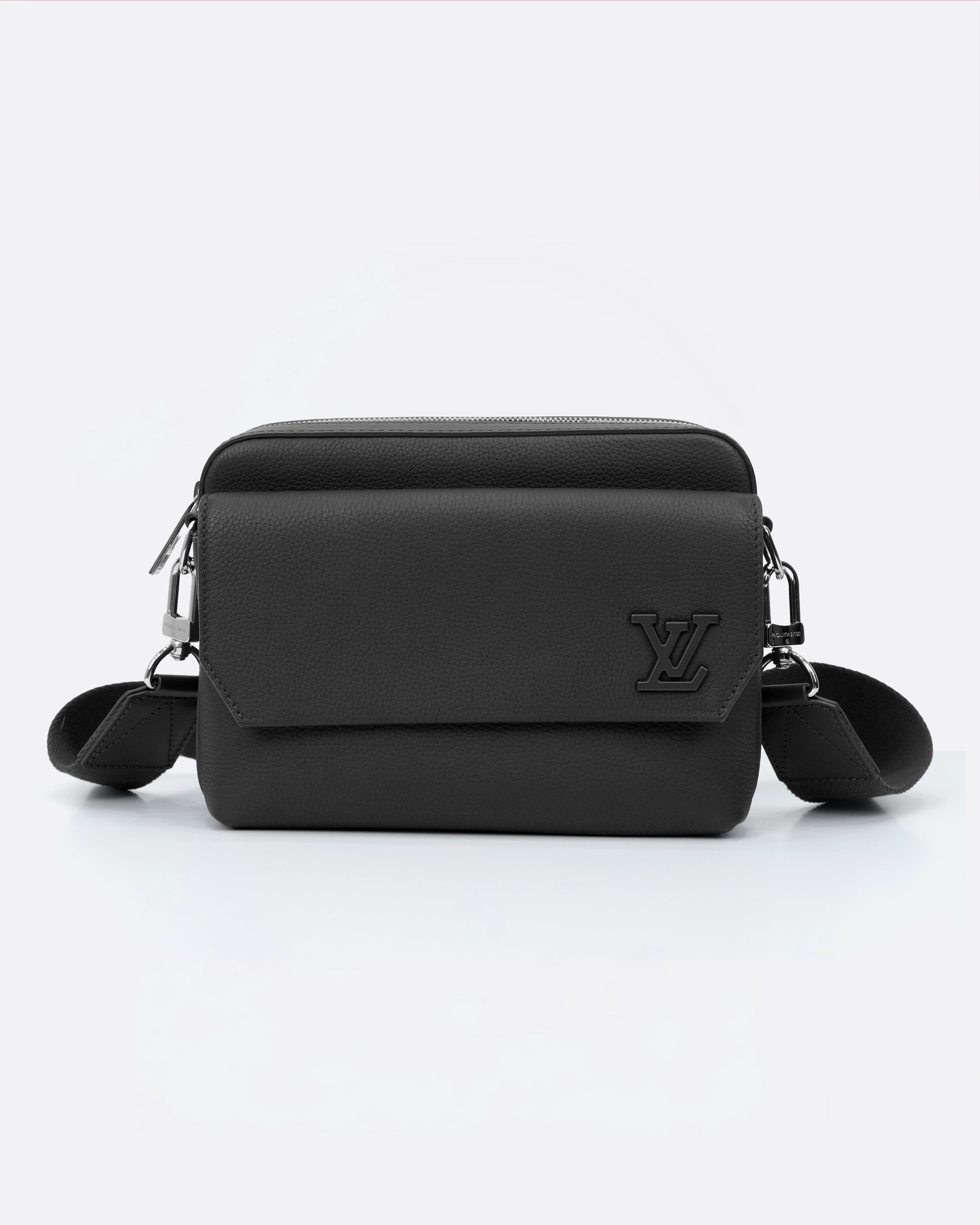 AEROGRAM FASTLINE MESSENGER BLACK