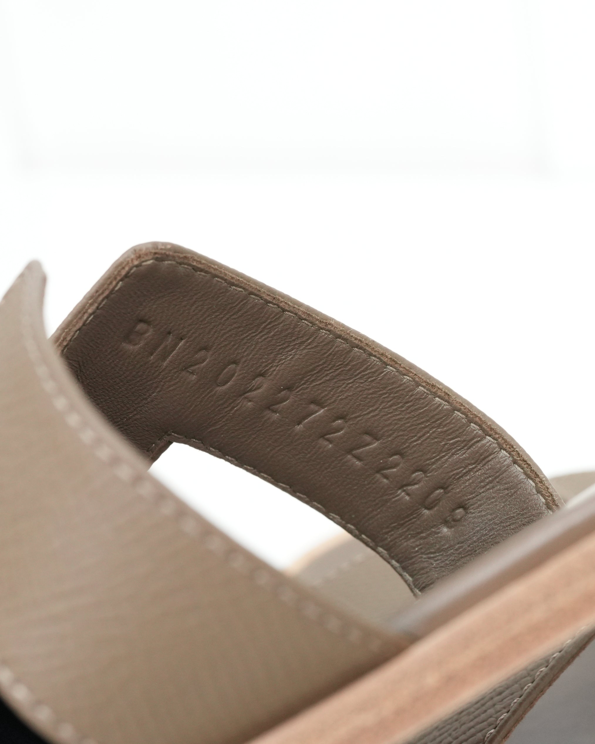 ORAN LEATHER SANDALS SIZE 37 LADIES ETOUPE