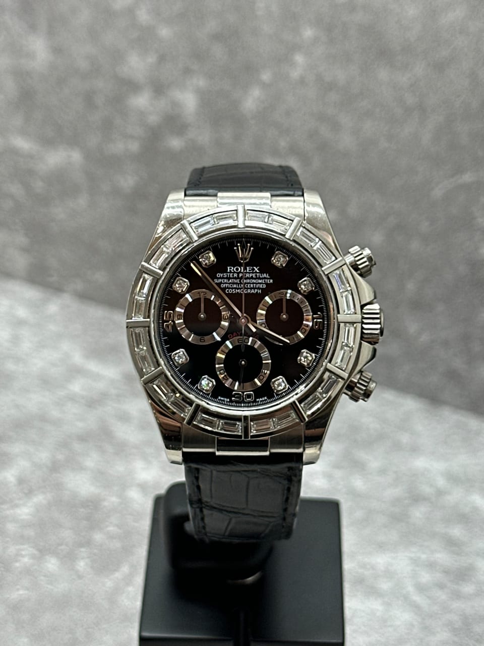 DAYTONA WHITEGOLD BLACK FACTORY DIAMOND DIAL DIAMOND BAGUETTE BEZEL (2004)