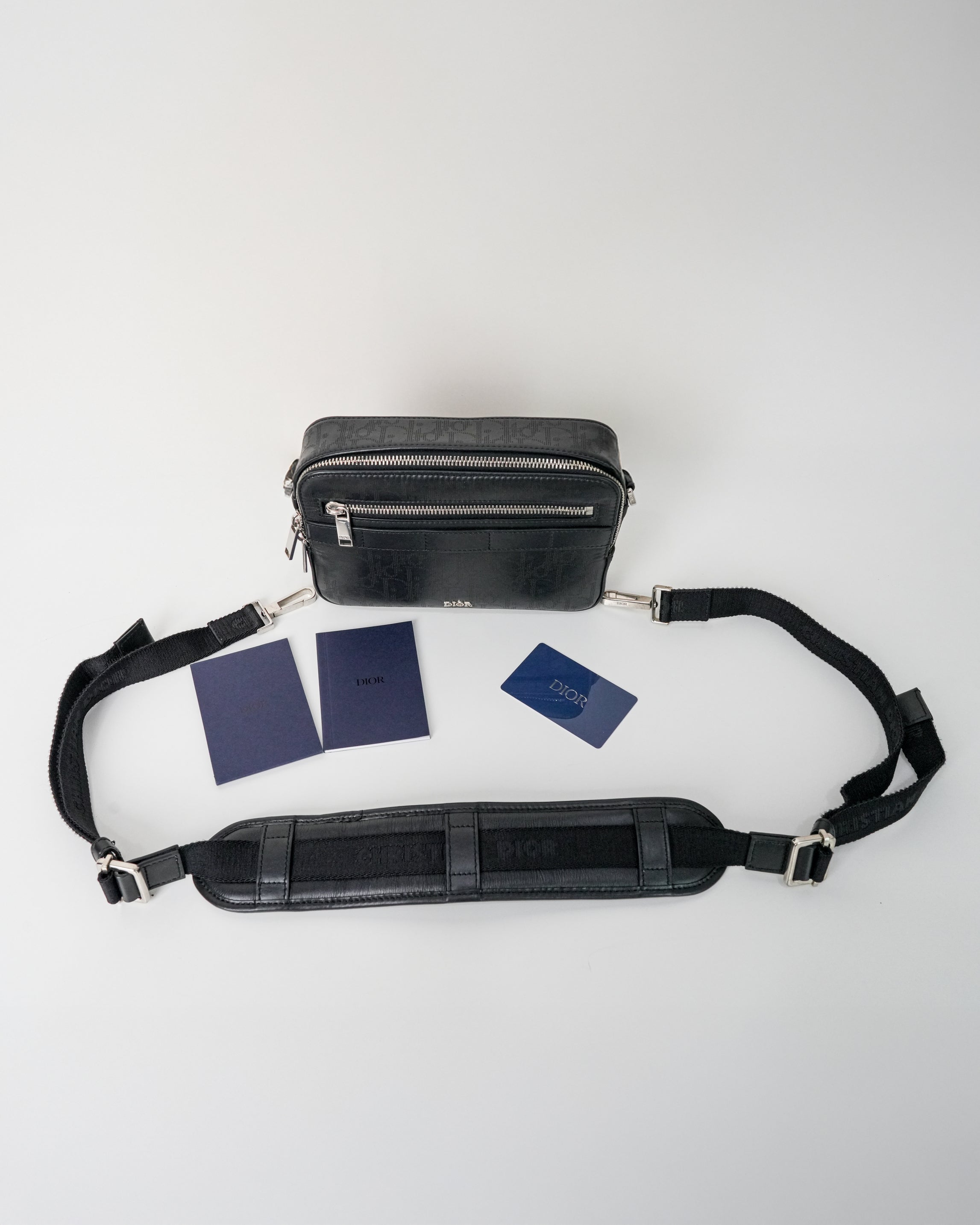 OBLIQUE SAFARI LEATHER SHOULDER BAG BLACK