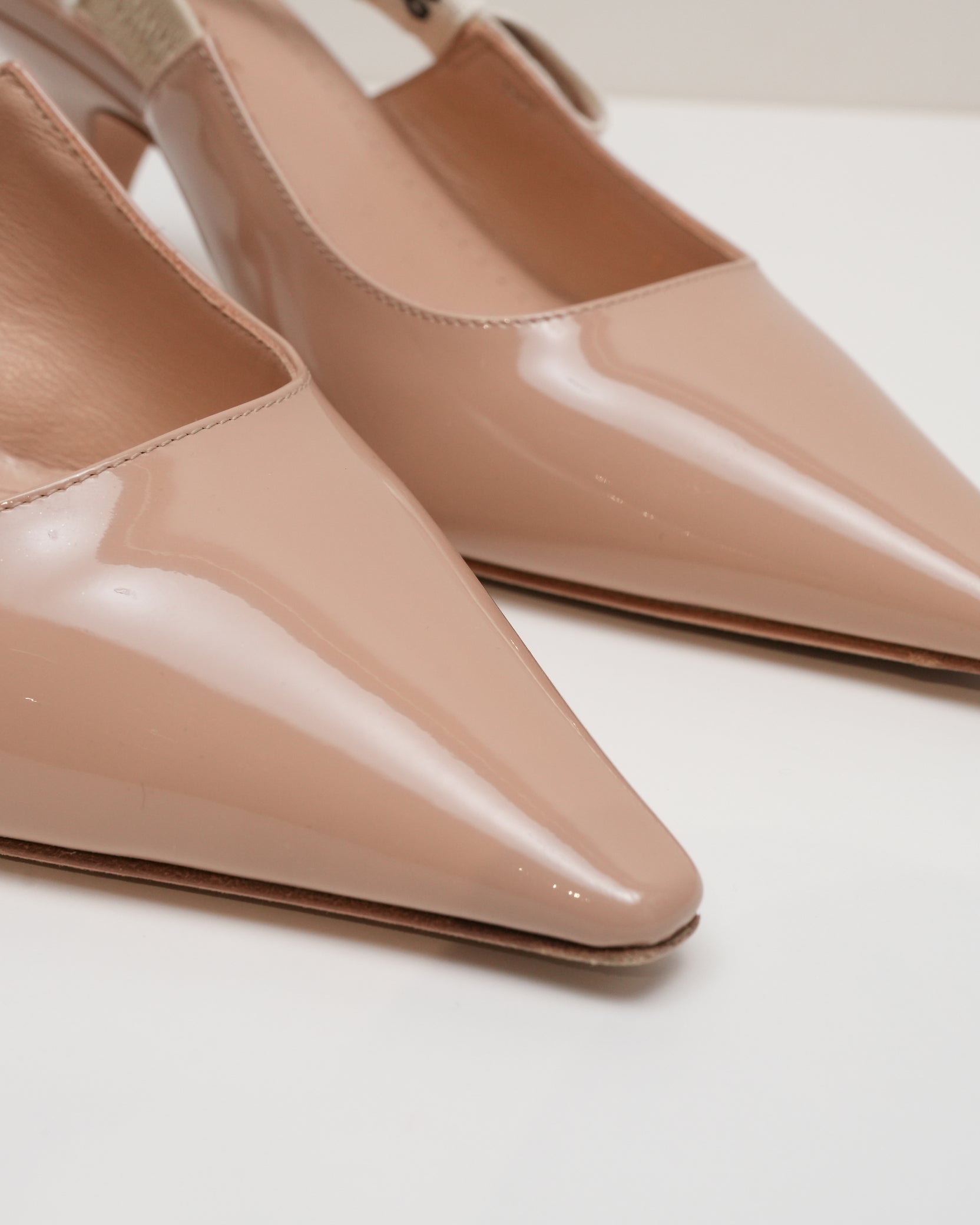 J’ADIOR PATENT LEATHER X FABRIC STRAP SLINGBACK PUMPS BEIGE X IVORY - SIZE 37