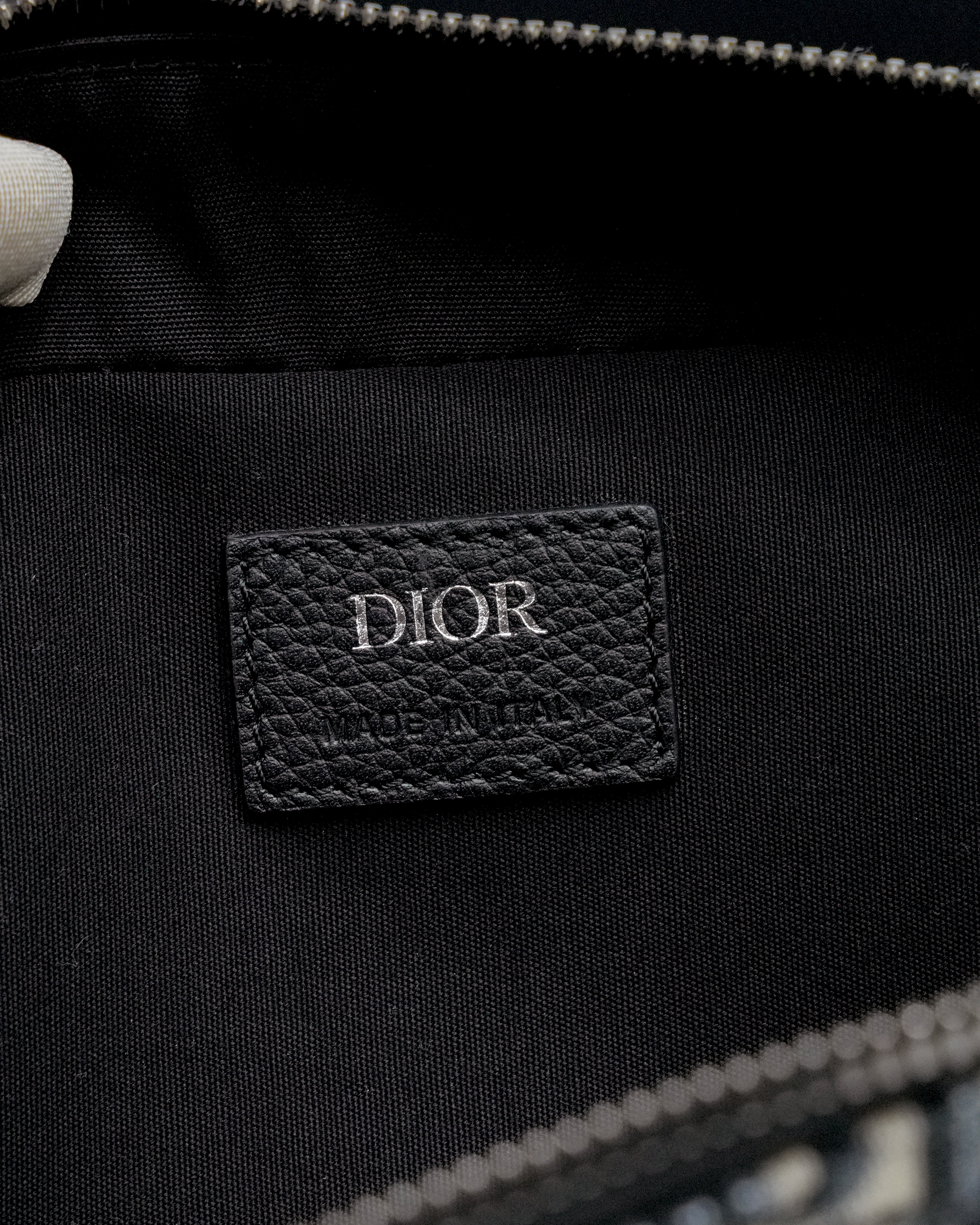 OBLIQUE SAFARI SHOULDER BAG NAVY BLUE