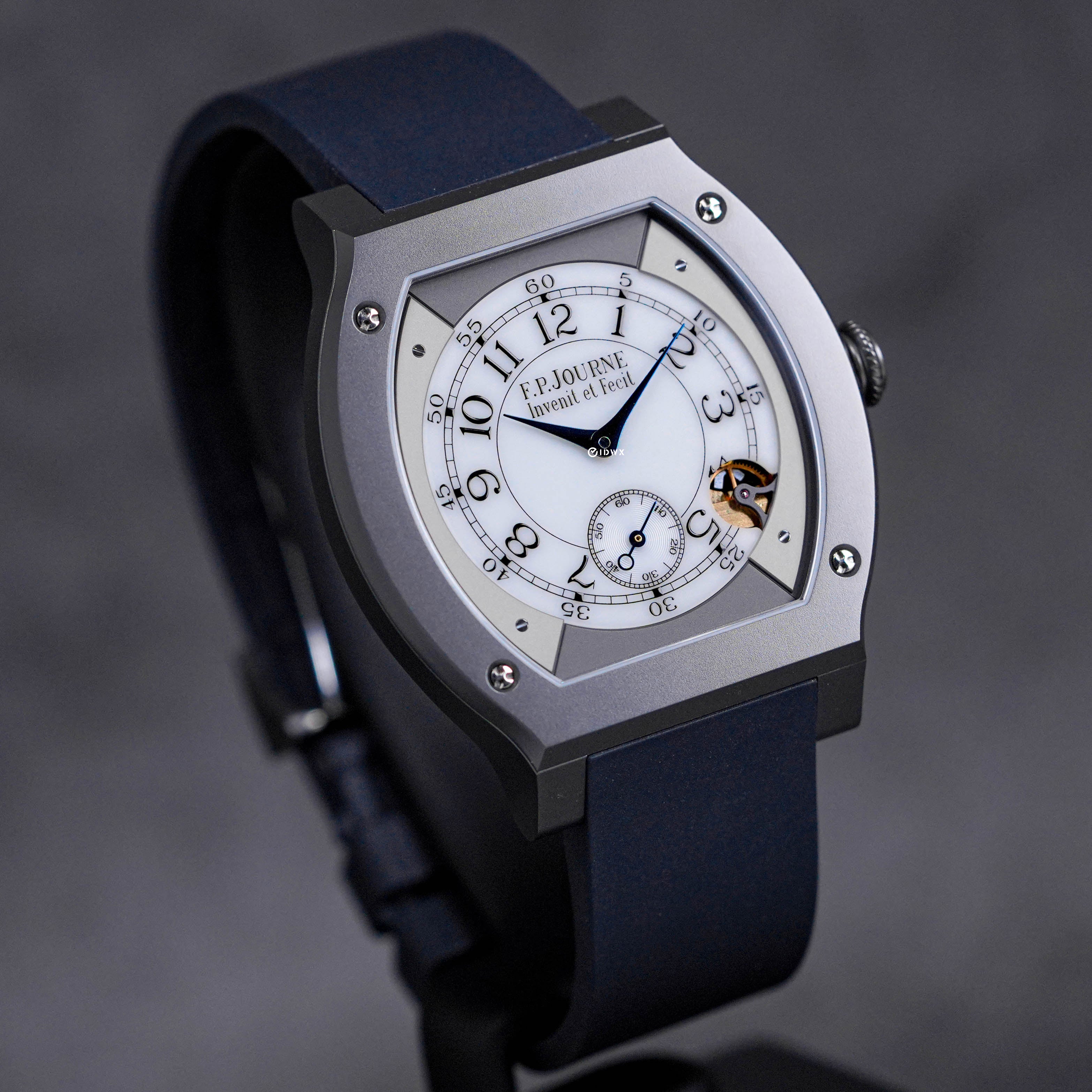 ELEGANTE 48MM TITANIUM (2021)