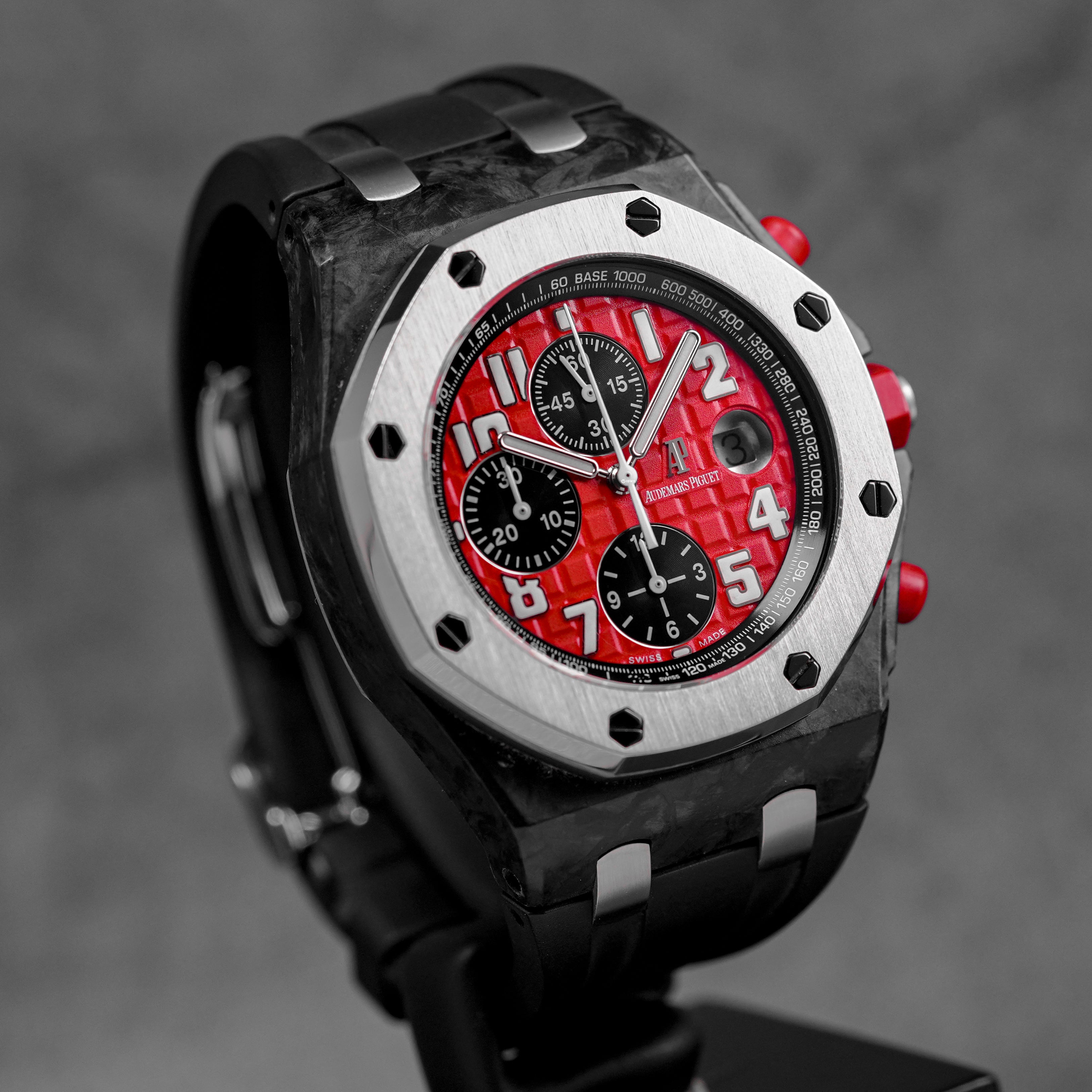 ROYAL OAK OFFSHORE CHRONOGRAPH 42MM 'SINGAPORE GRAND PRIX F1 2008' LIMITED EDITION (WATCH & ARCHIVE PAPER)