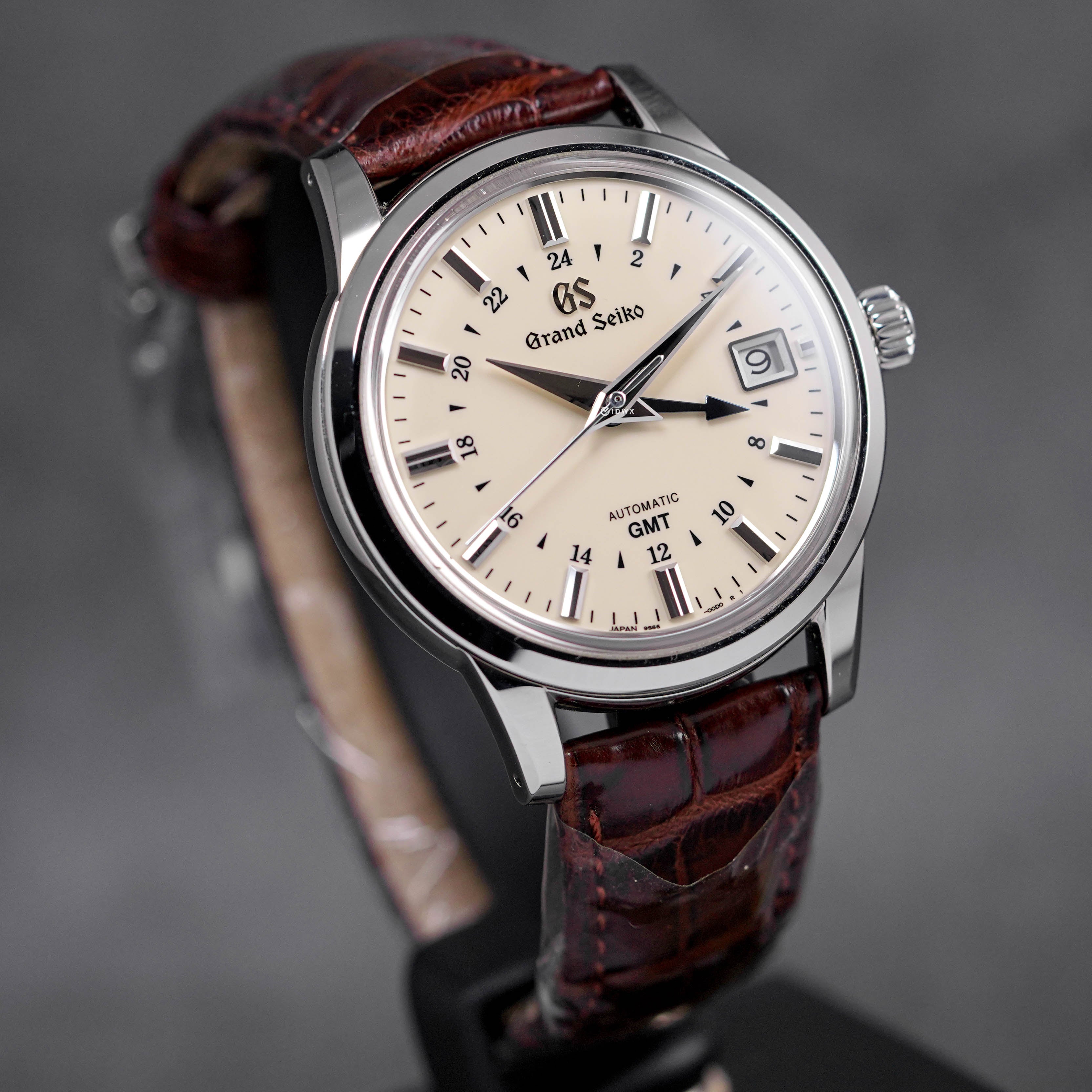 ELEGANCE GMT IVORY DIAL (2022)