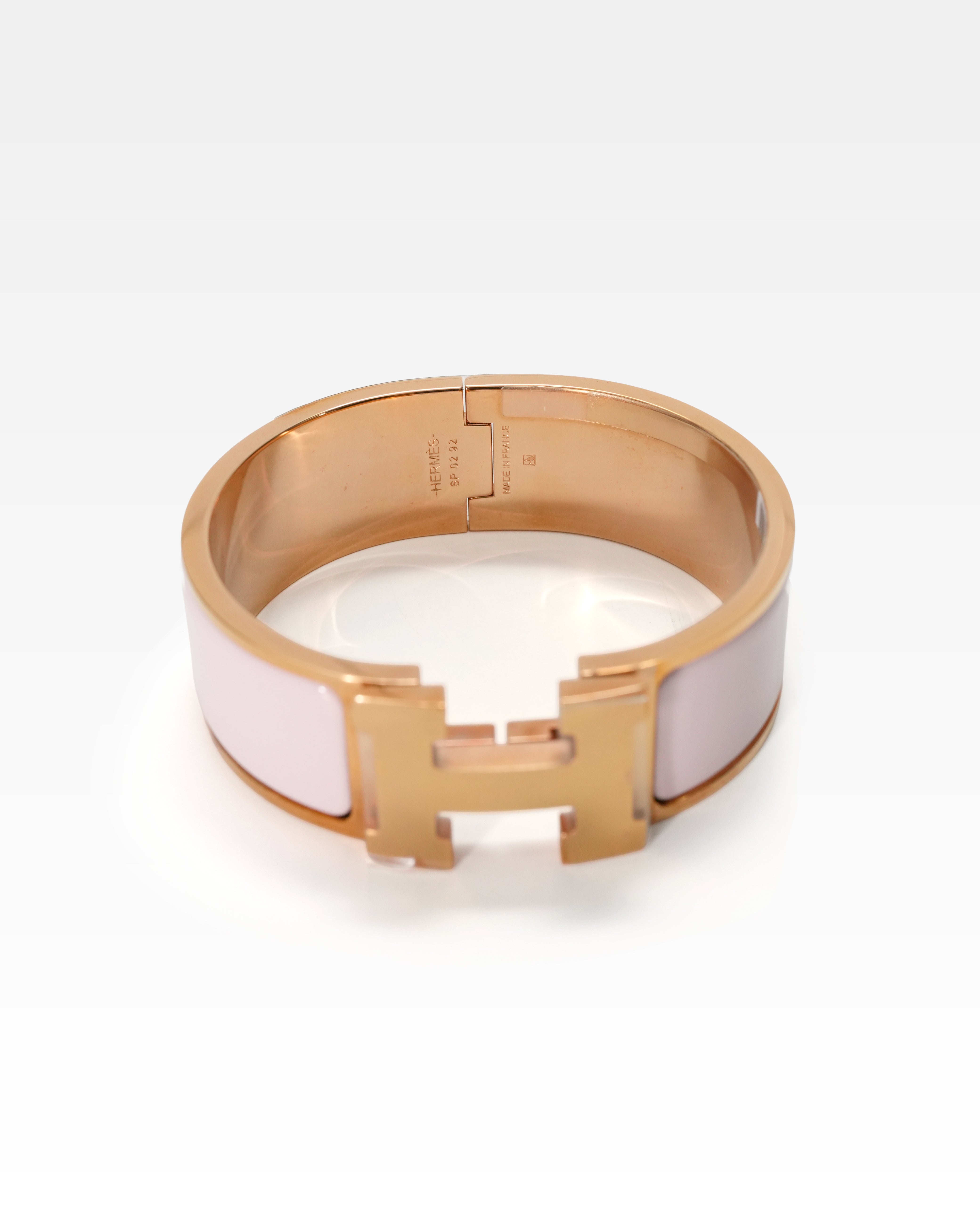 CLIC-CLAC H PM WIDE BANGLE BRACELET - ROSE CANDEUR