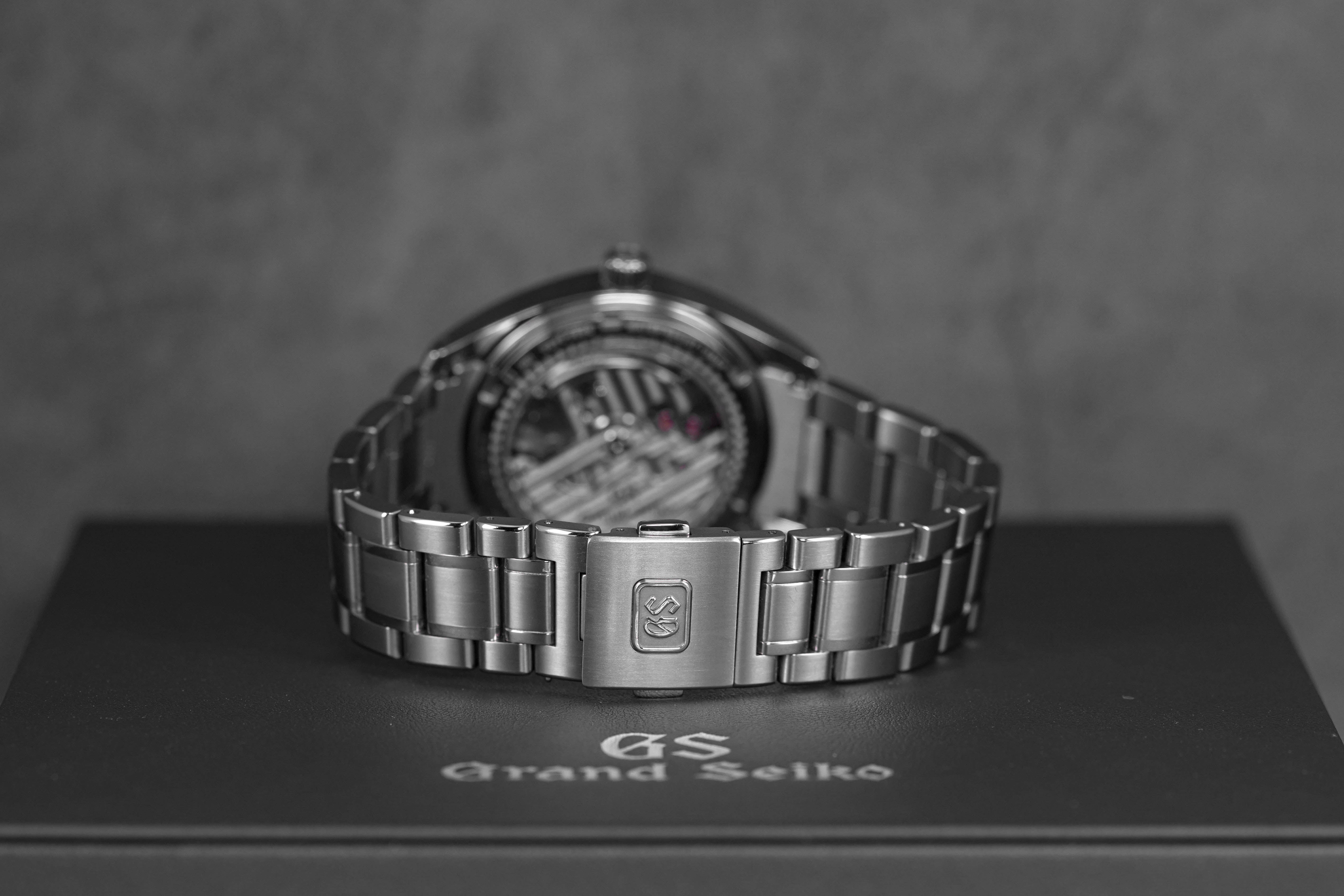 HERITAGE COLLECTION TITANIUM 'SNOWFLAKE' (2020)