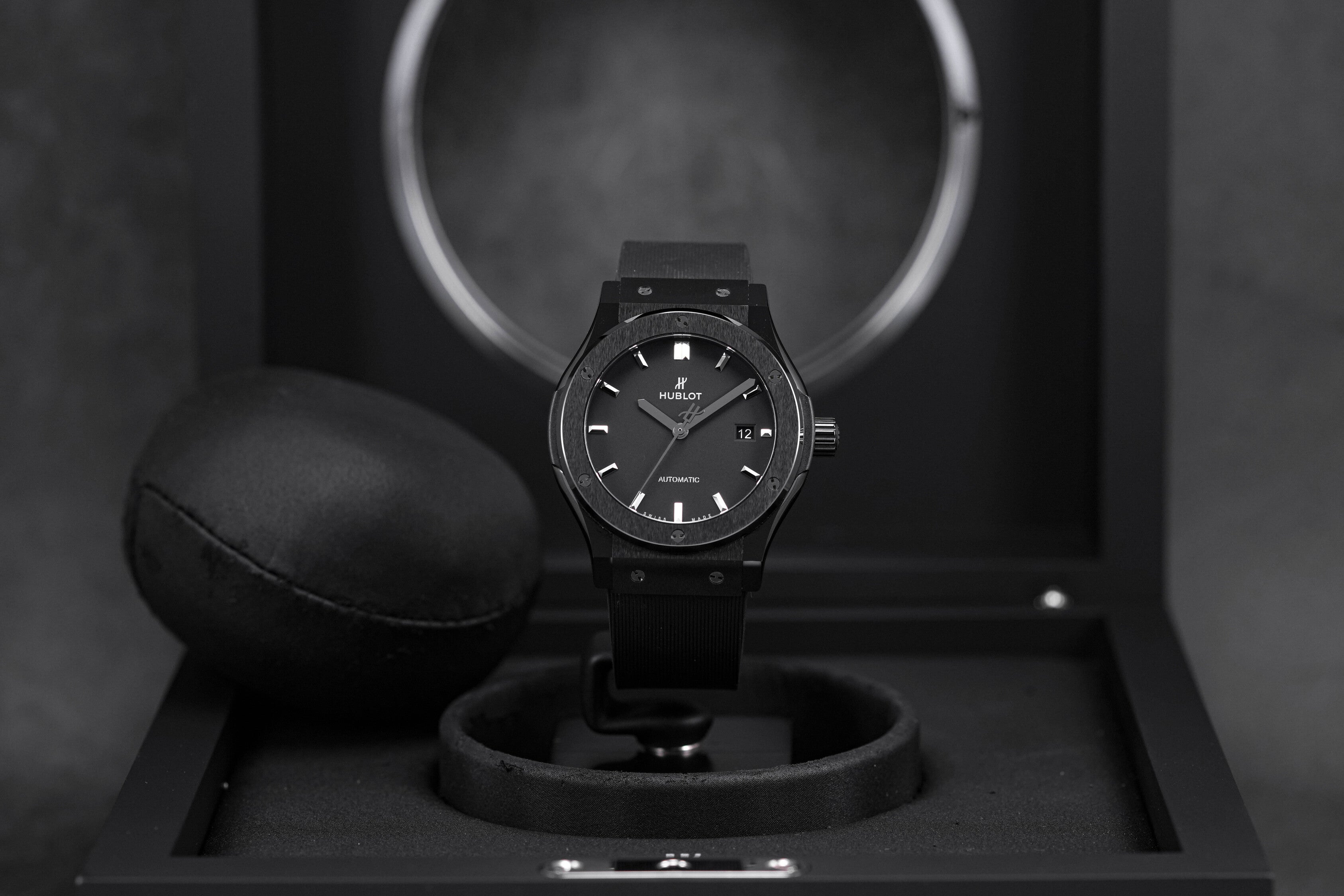 CLASSIC FUSION 42MM CERAMIC BLACK MAGIC (2022)