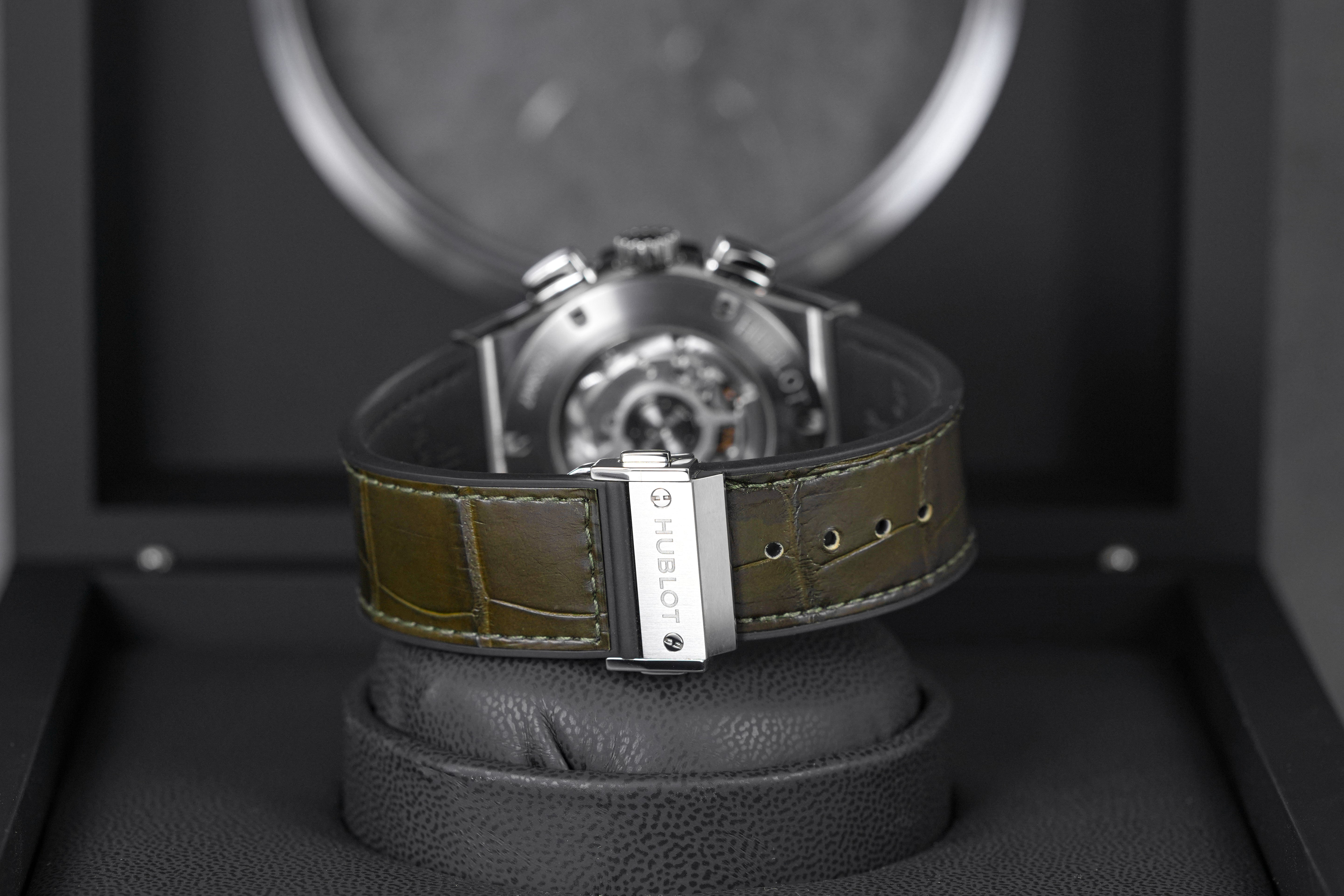 CLASSIC FUSION CHRONOGRAPH 45MM TITANIUM GREEN (2022)