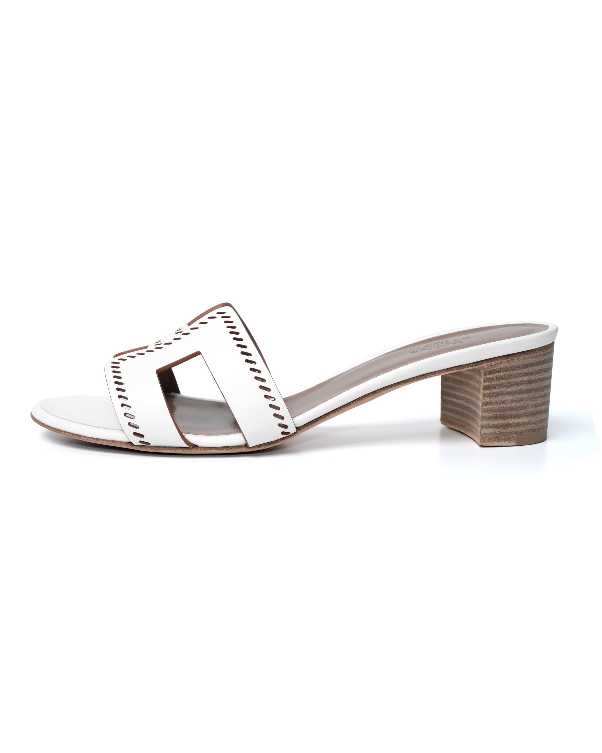 OASIS WHITE SANDAL