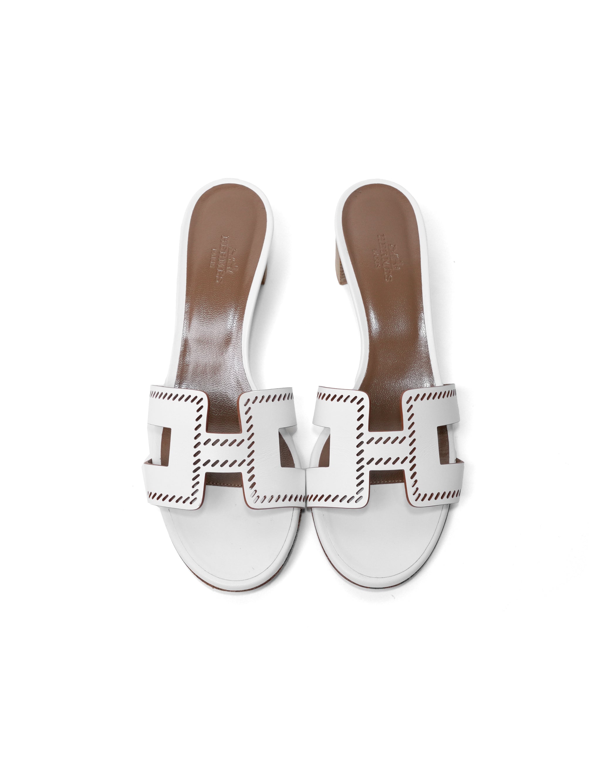 OASIS WHITE SANDAL