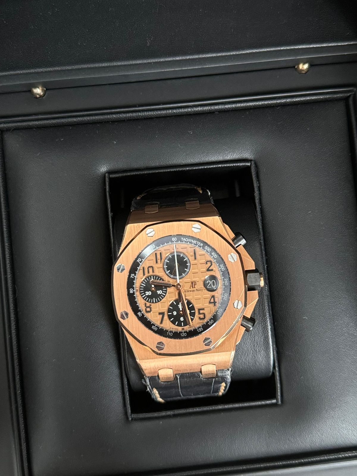 ROYAL OAK OFFSHORE CHRONOGRAPH 42MM 'HONEY GOLD' (2017)