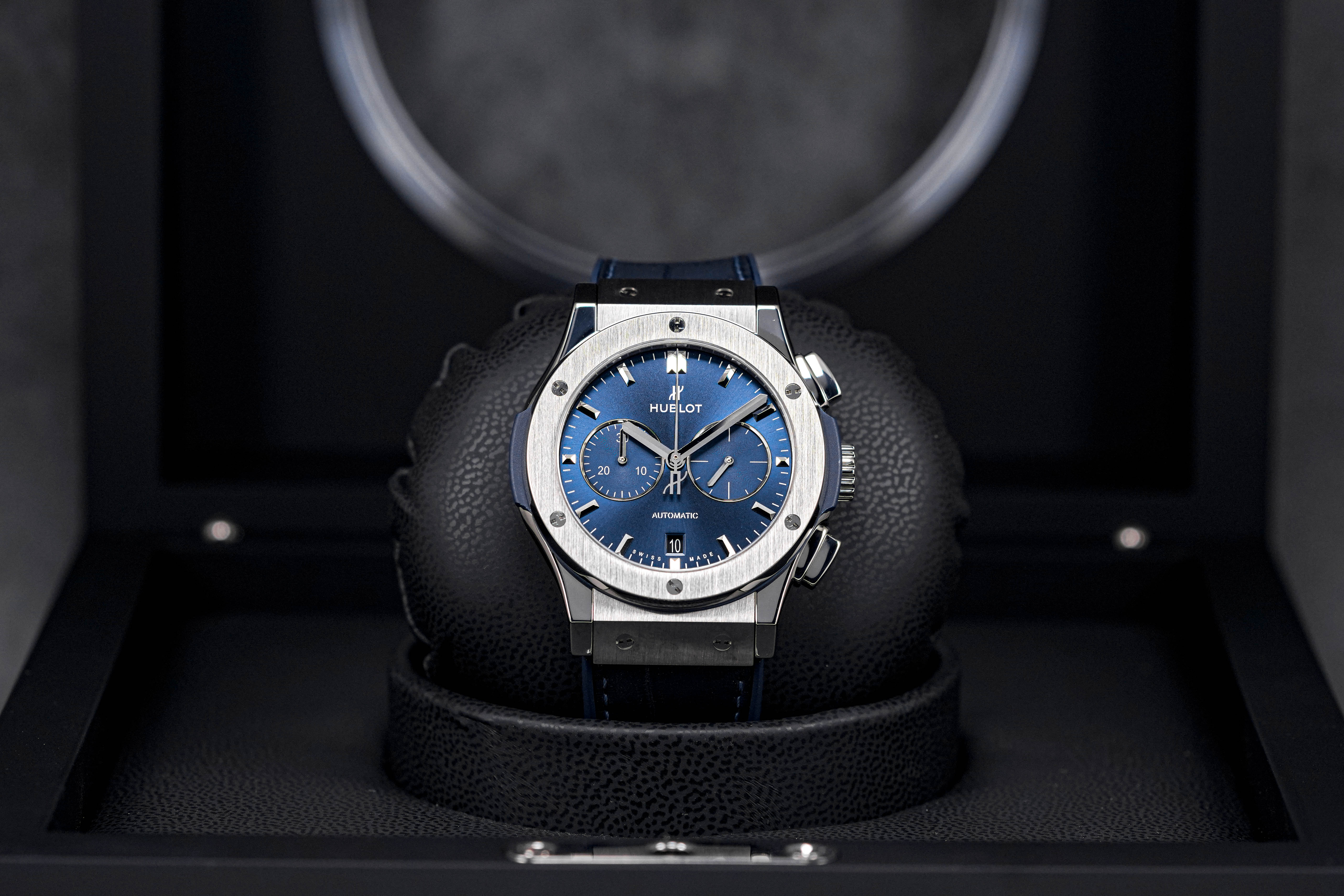 CLASSIC FUSION CHRONOGRAPH 42MM TITANIUM BLUE (2023)