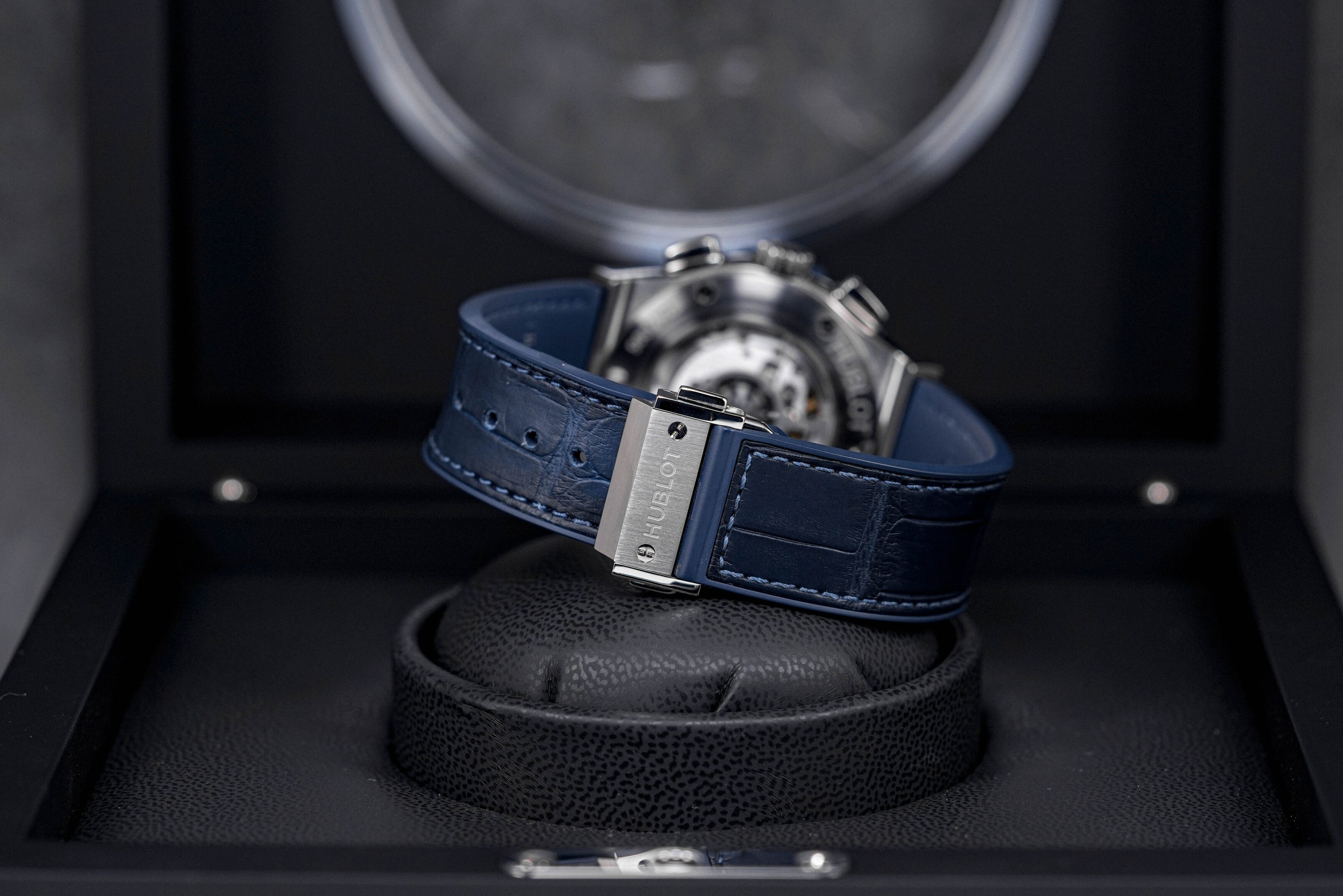 CLASSIC FUSION CHRONOGRAPH 42MM TITANIUM BLUE (2023)