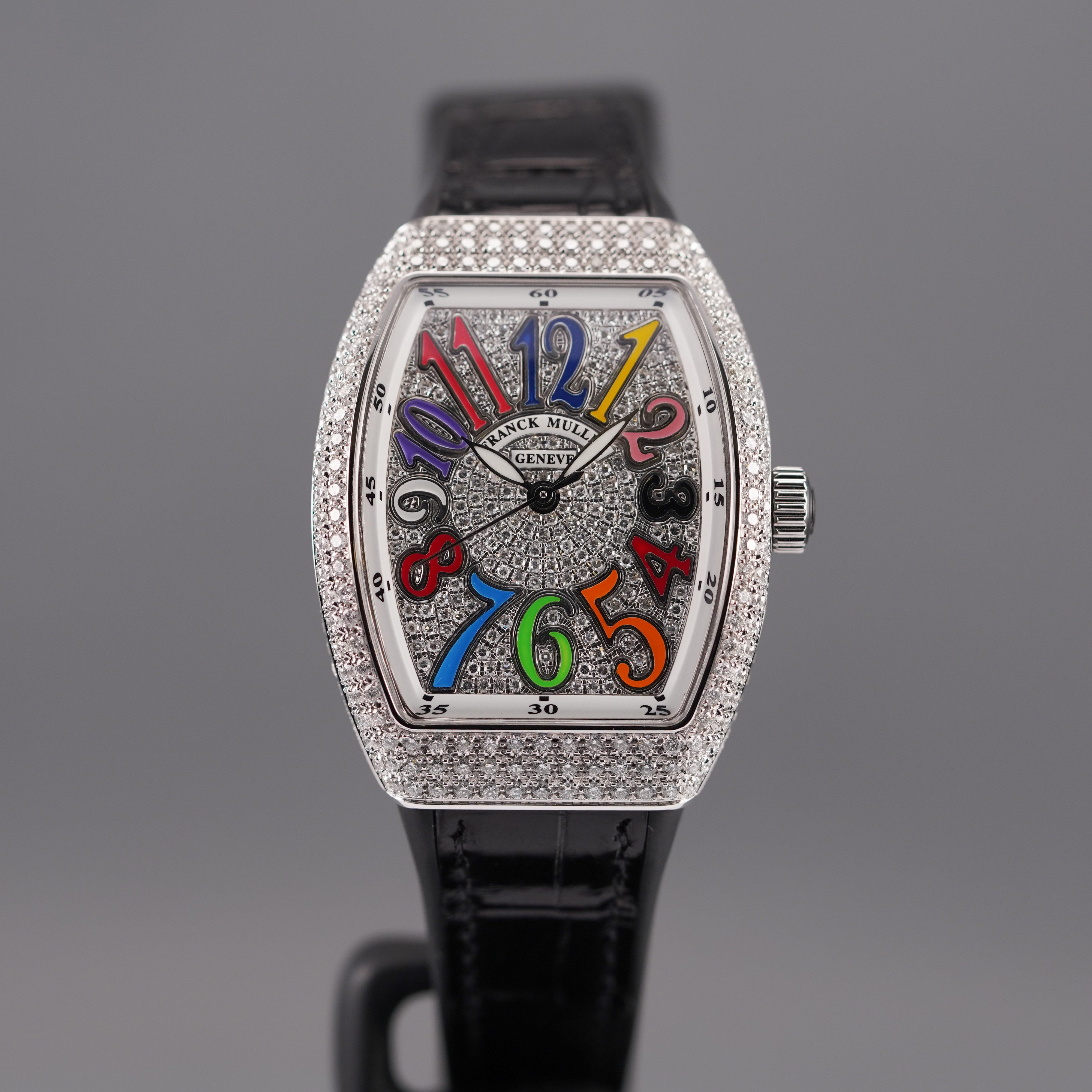 V32 BLACK DIAMOND DIAL COLOR OF DREAM (2025)