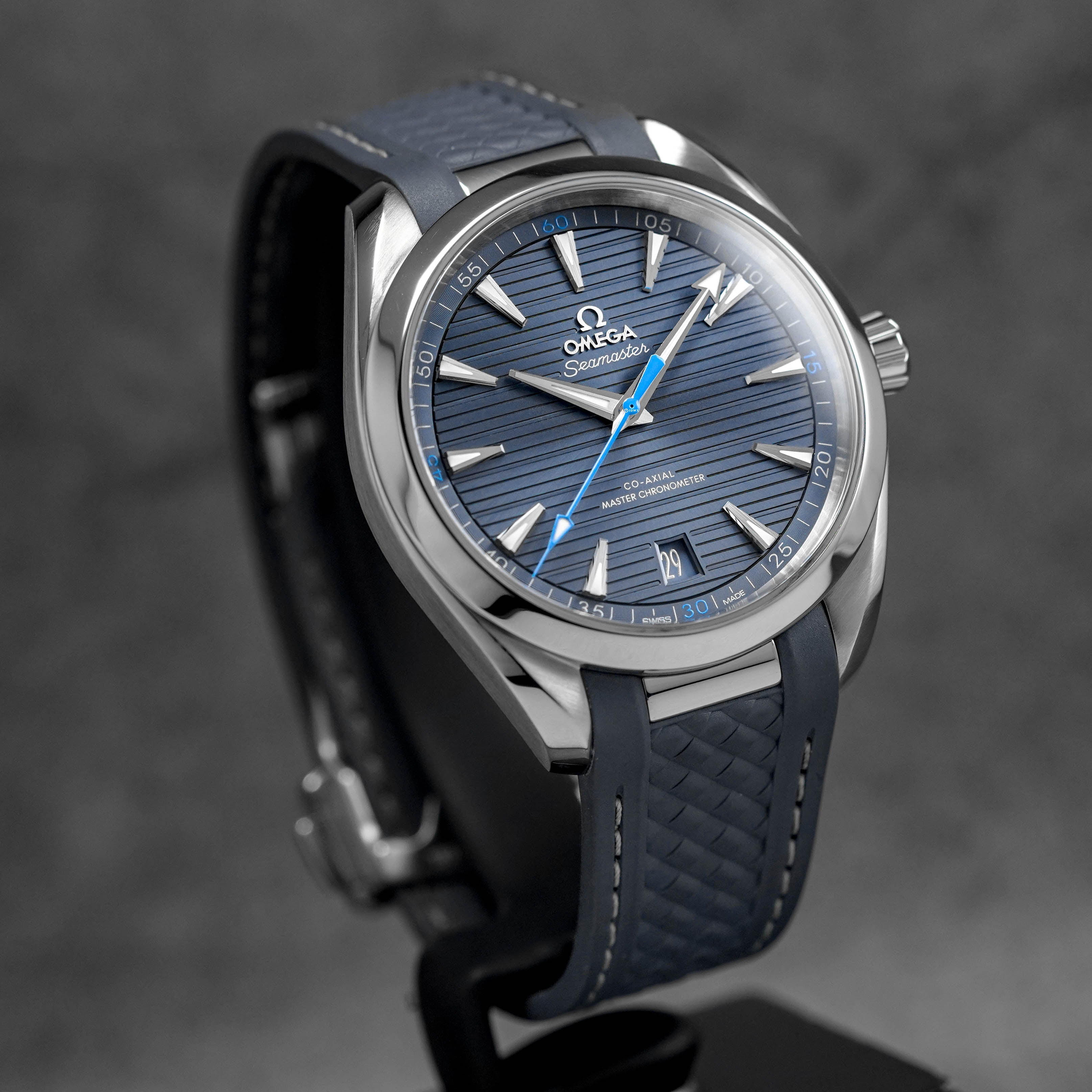 SEAMASTER AQUA TERRA 150M BLUE DIAL RUBBER STRAP (2021)